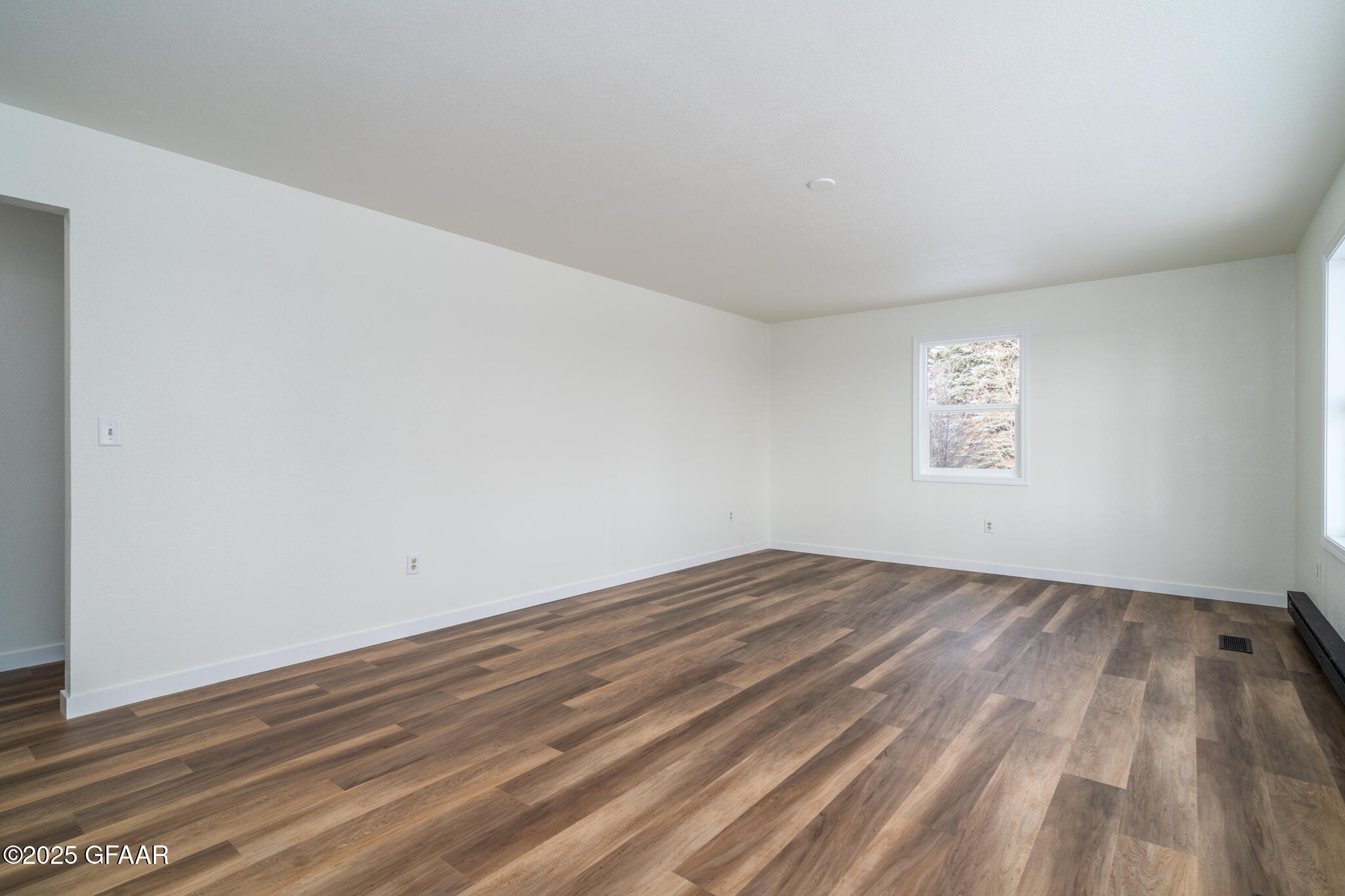 property viewer photo 1