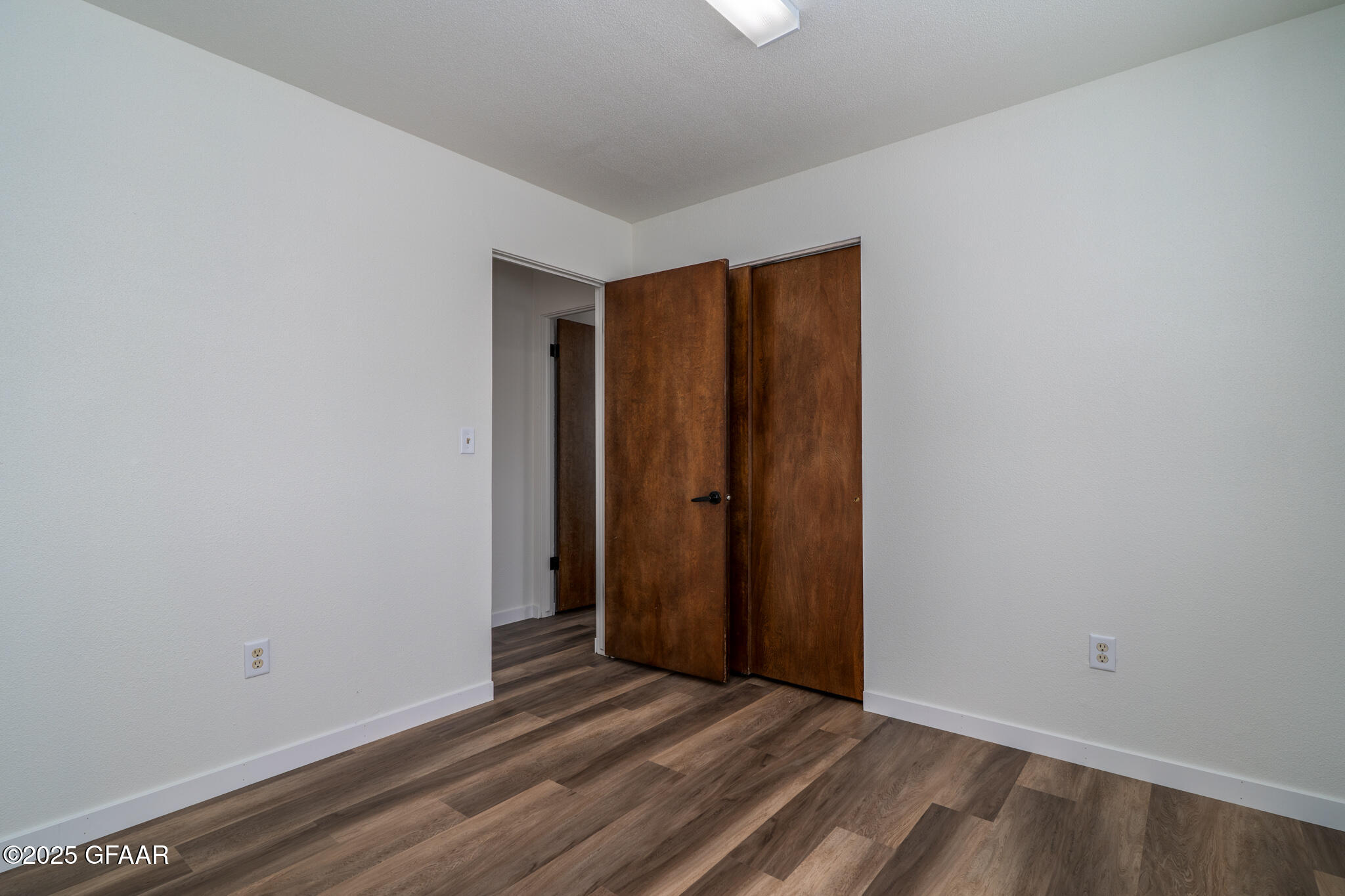 property viewer photo 15