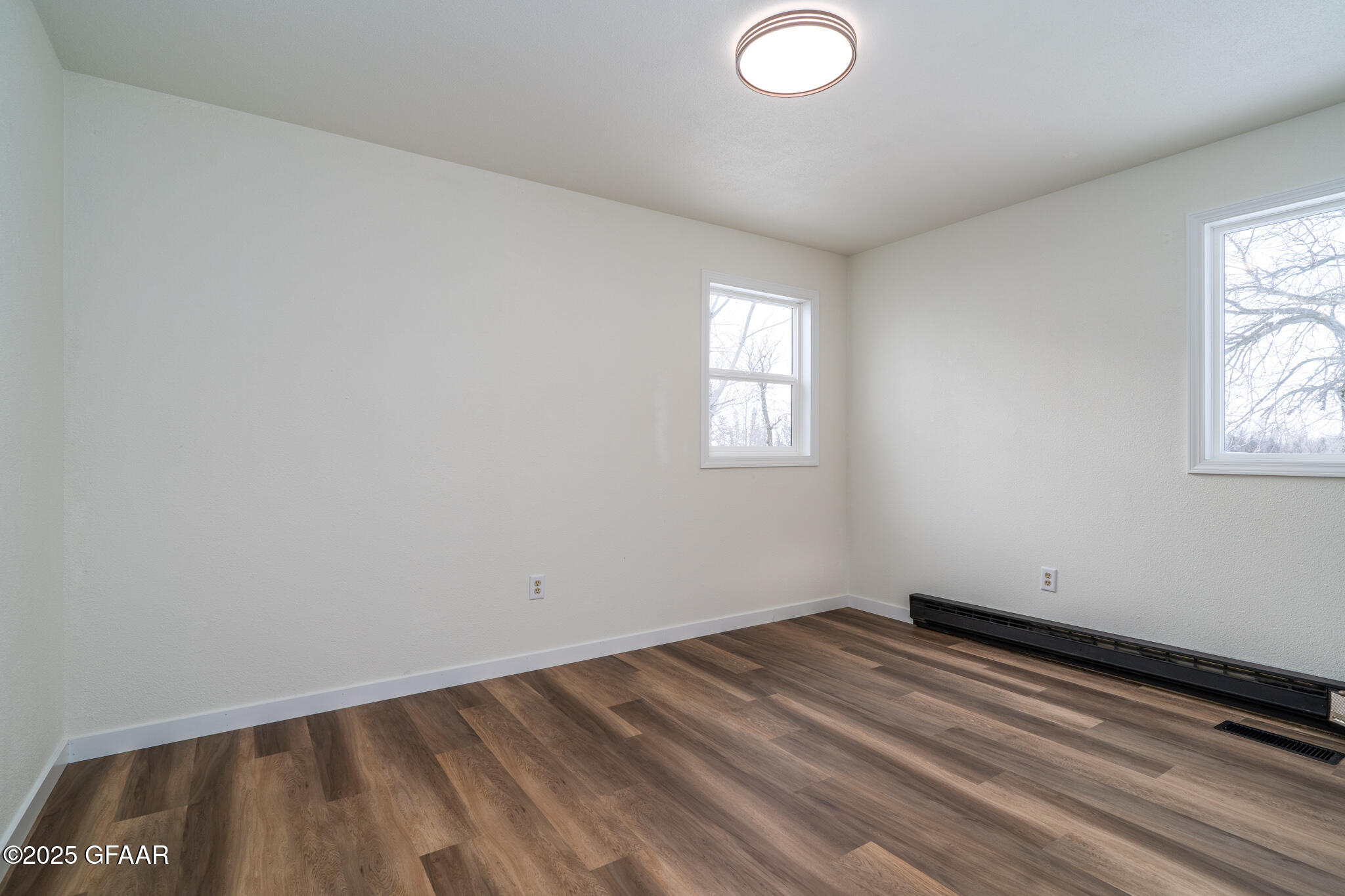 property viewer photo 16