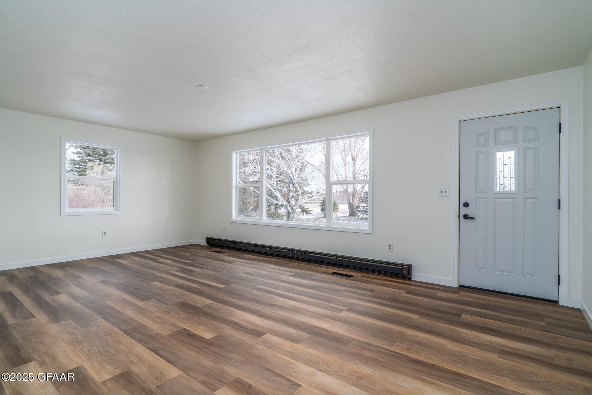 property viewer photo 2