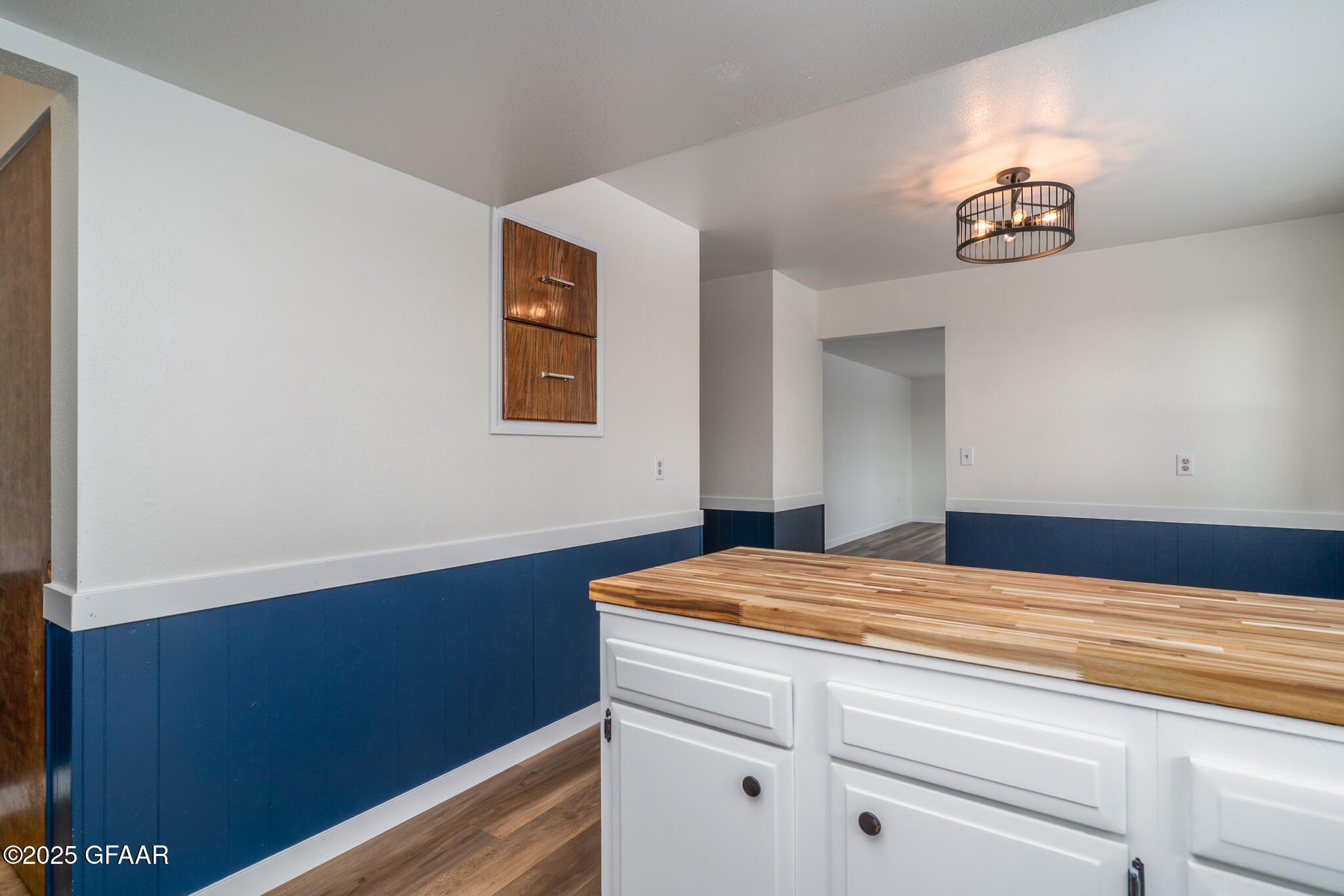 property viewer photo 9