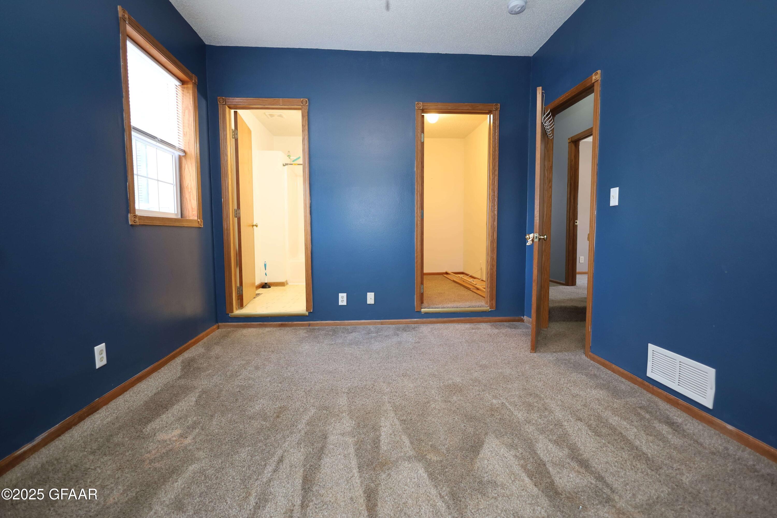 property viewer photo 10
