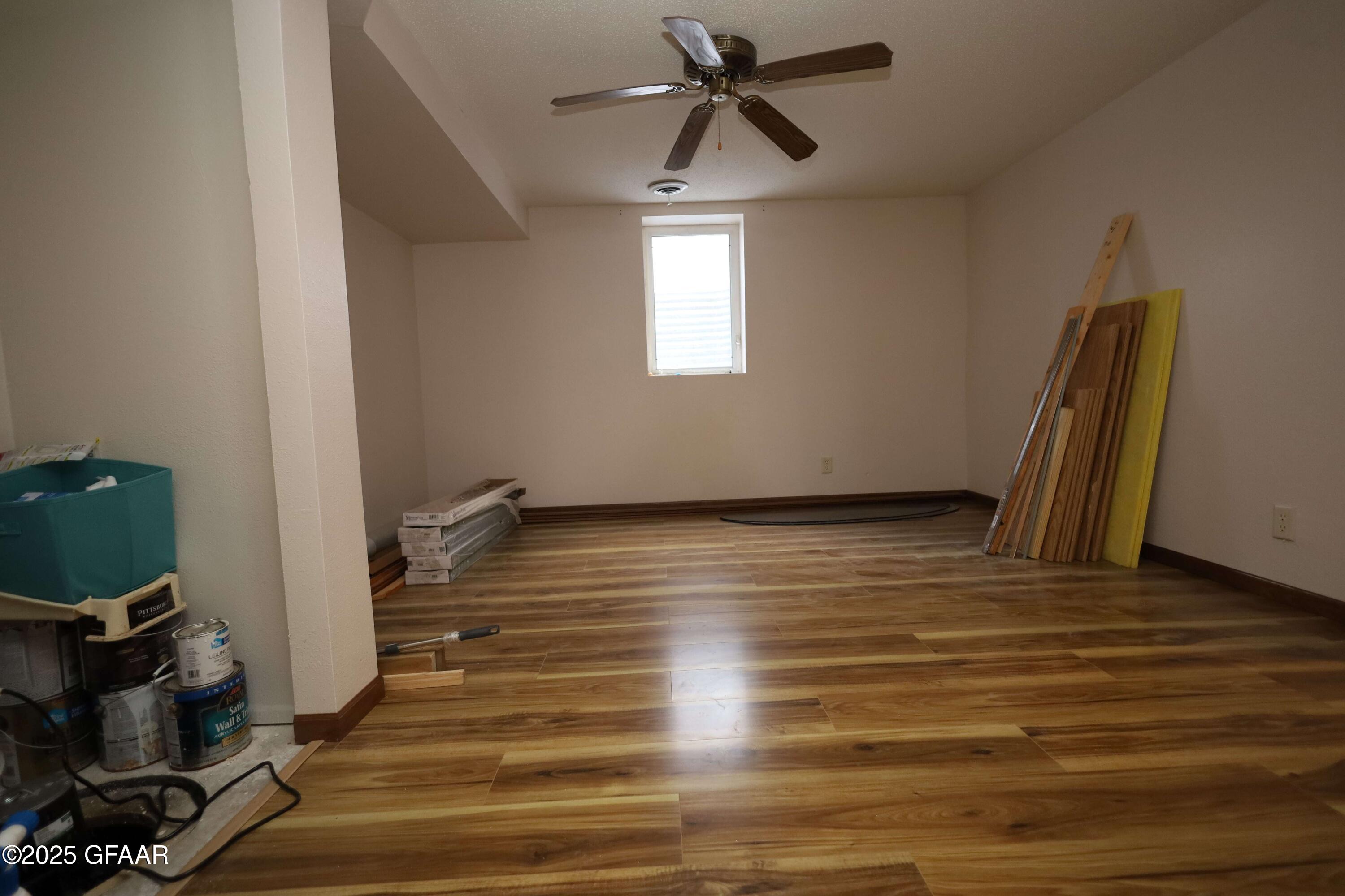 property viewer photo 16