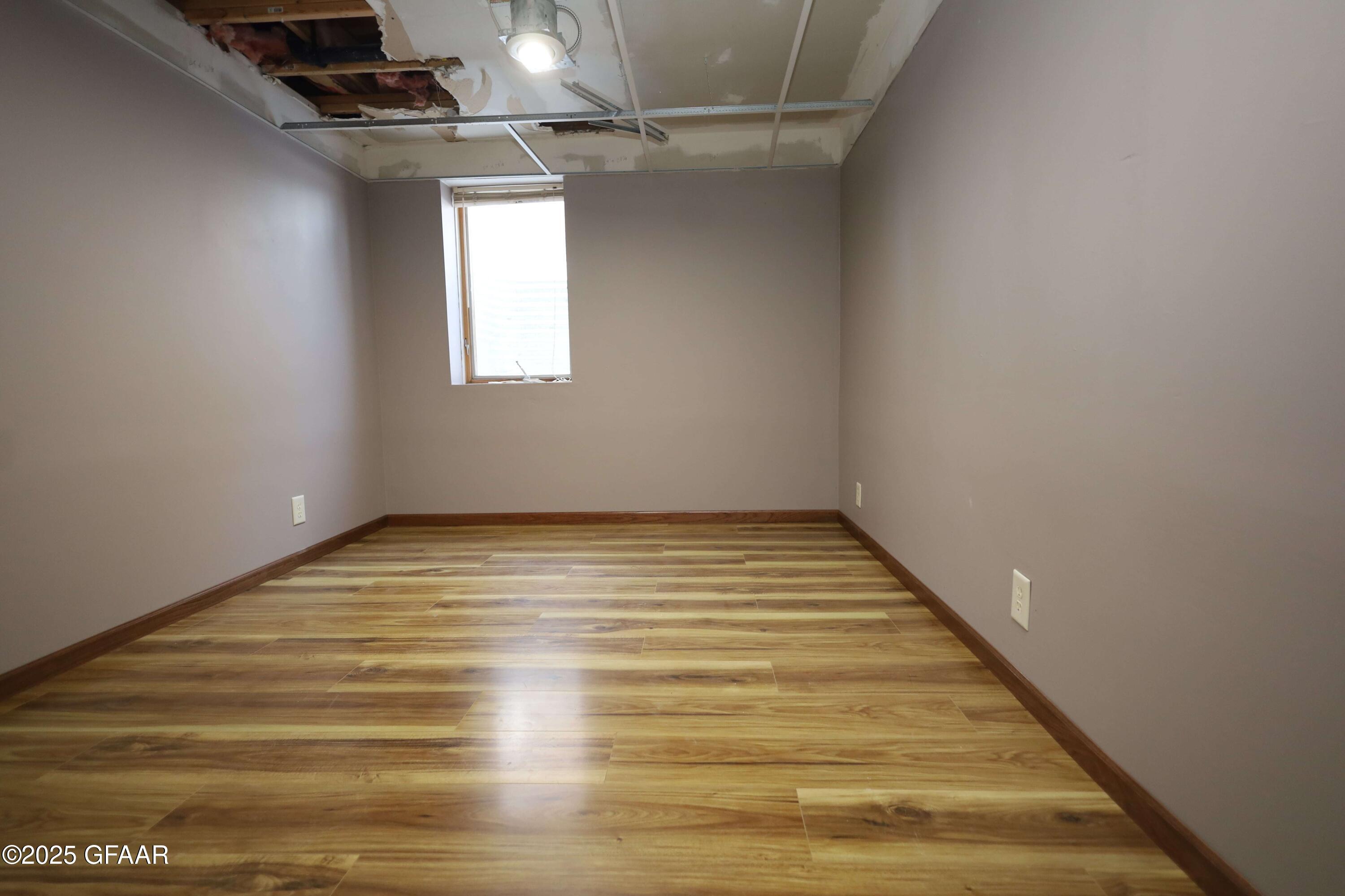 property viewer photo 20