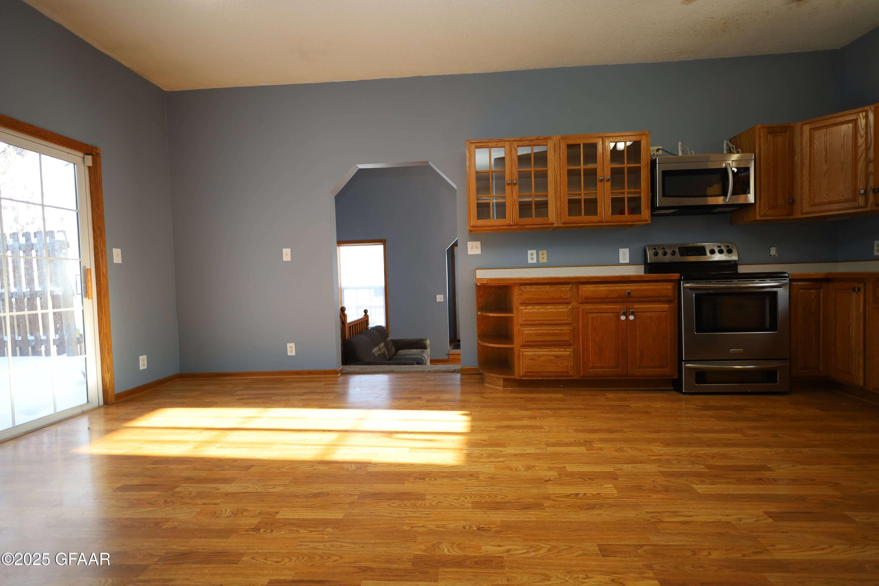 property viewer photo 3