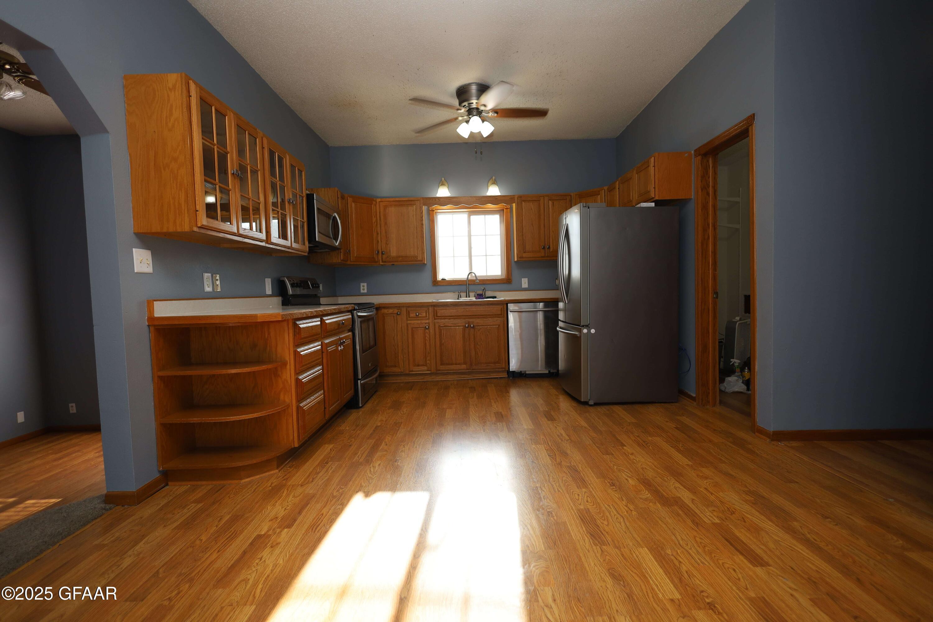 property viewer photo 4