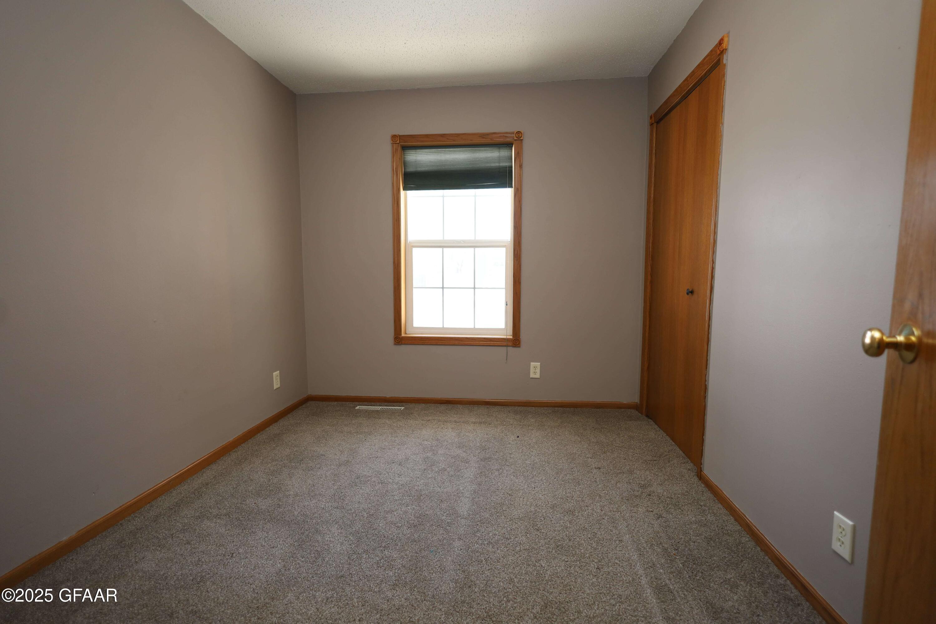 property viewer photo 6