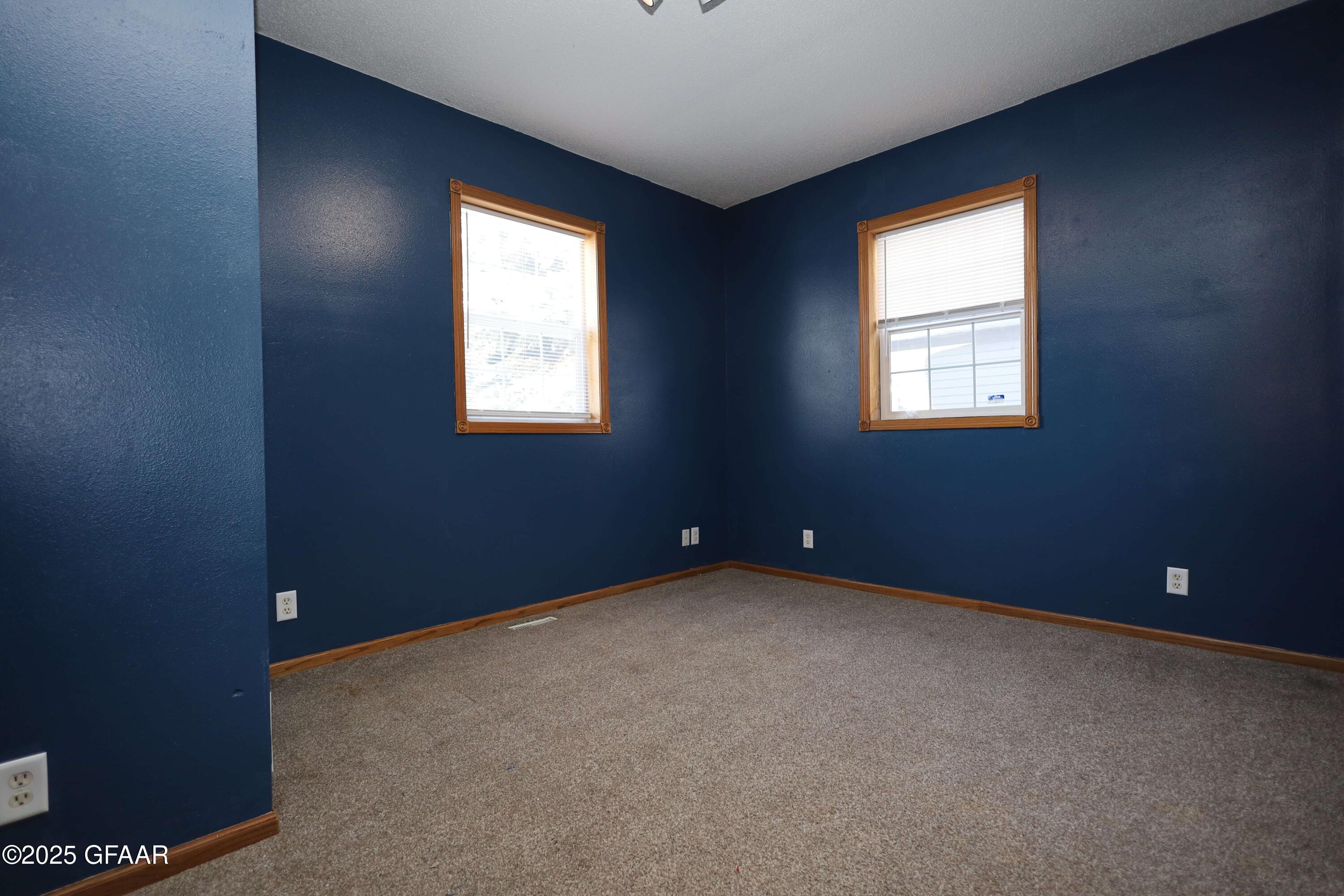 property viewer photo 7