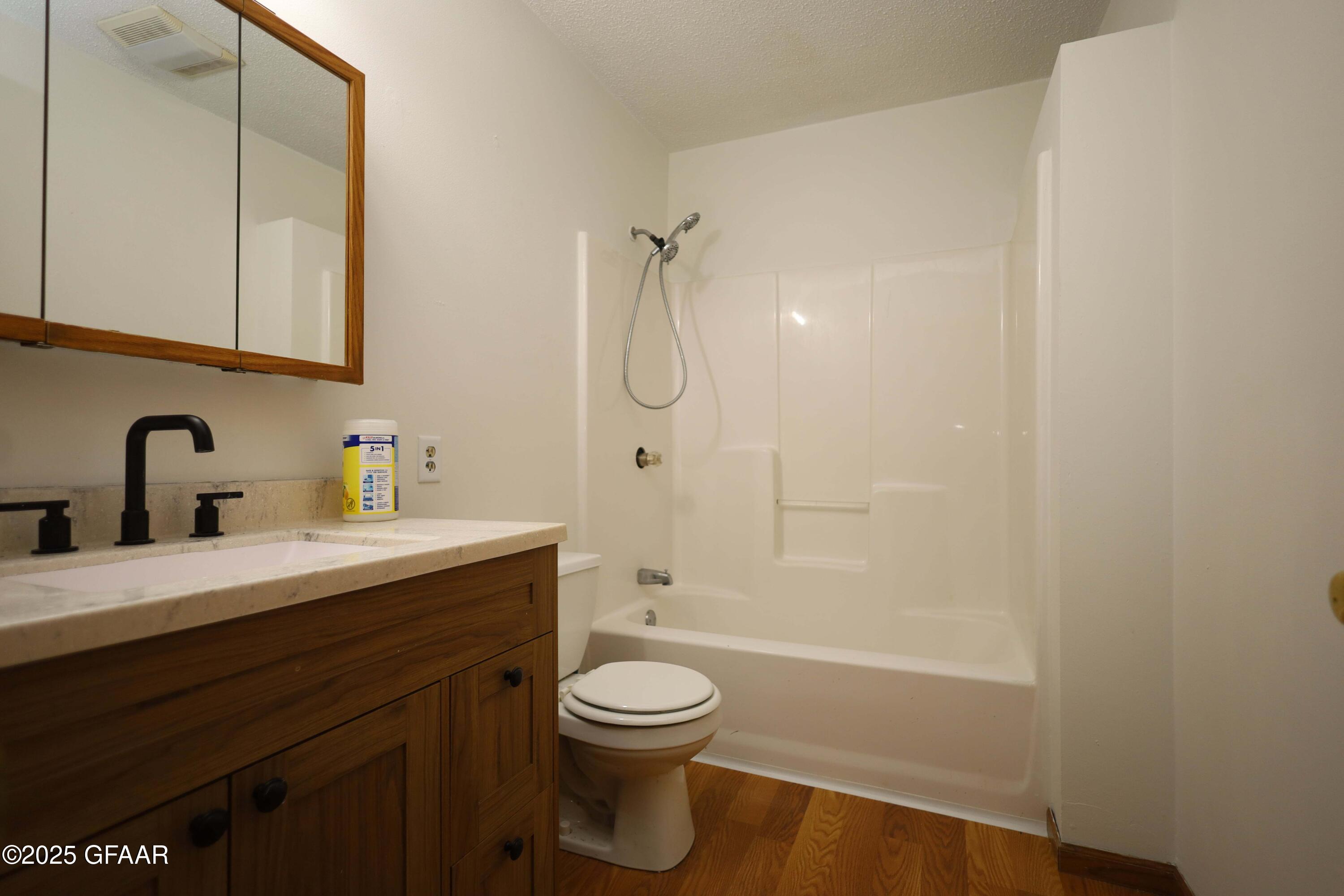 property viewer photo 8