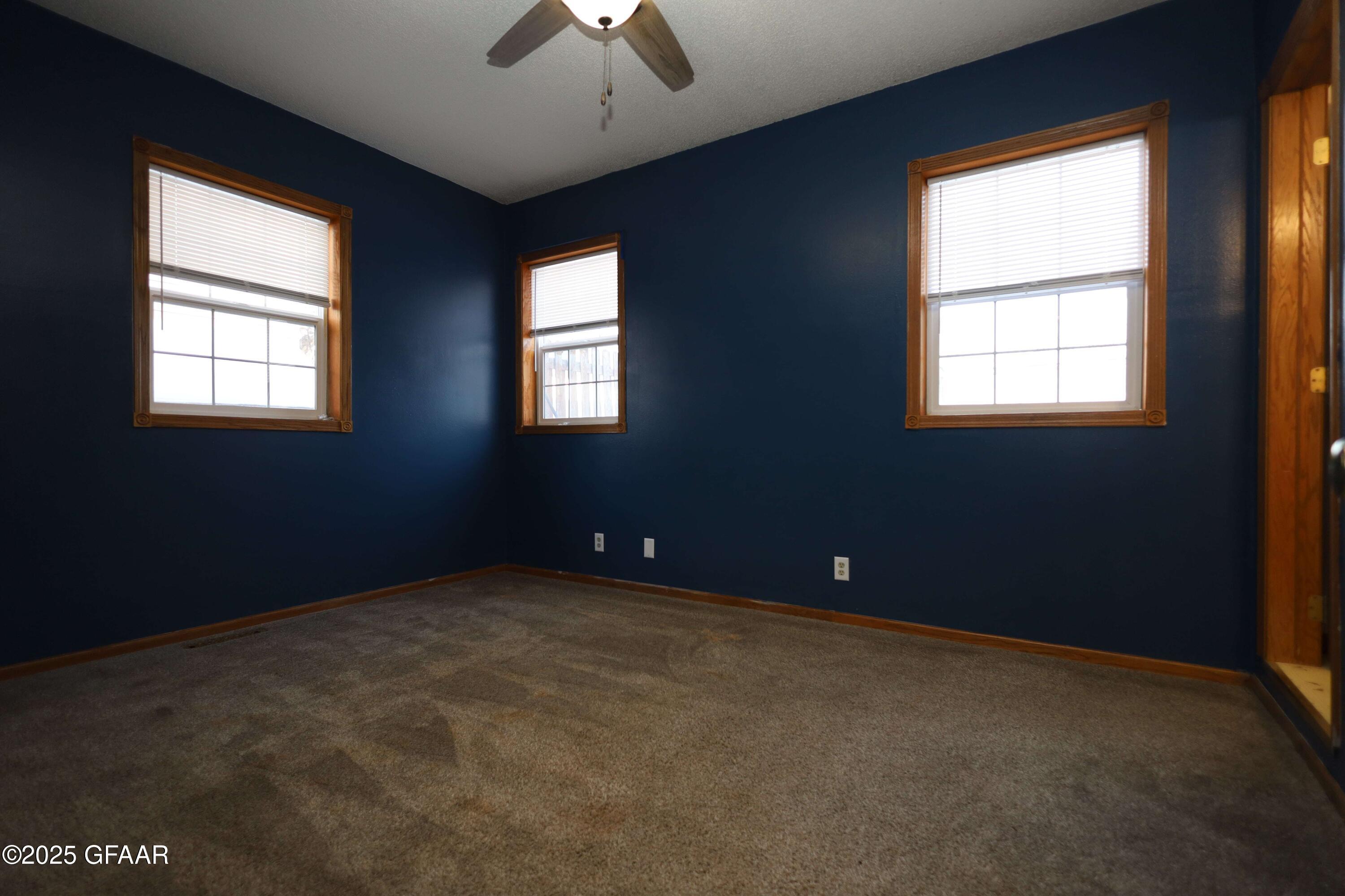 property viewer photo 9