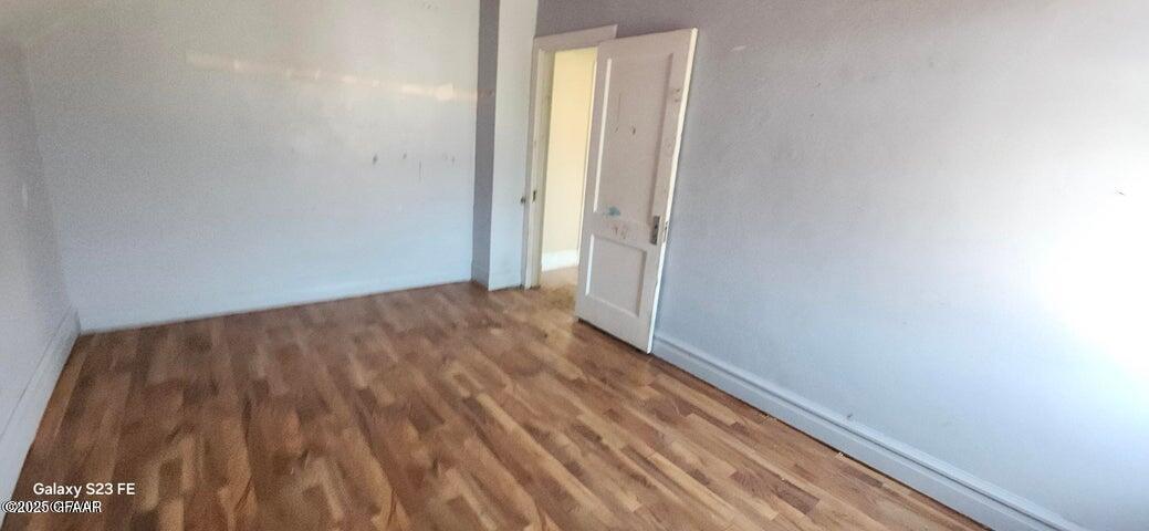 property viewer photo 7