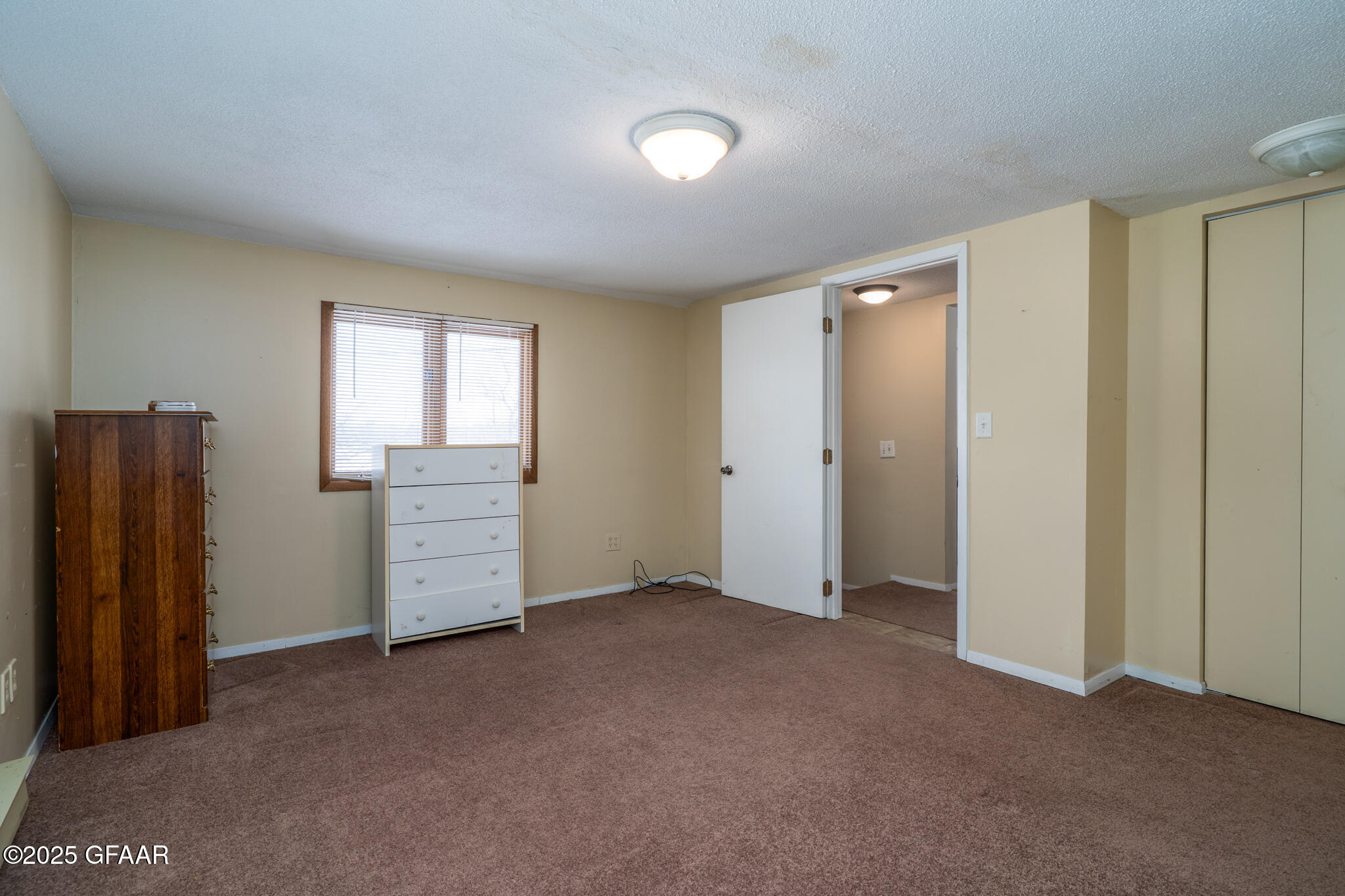 property viewer photo 13