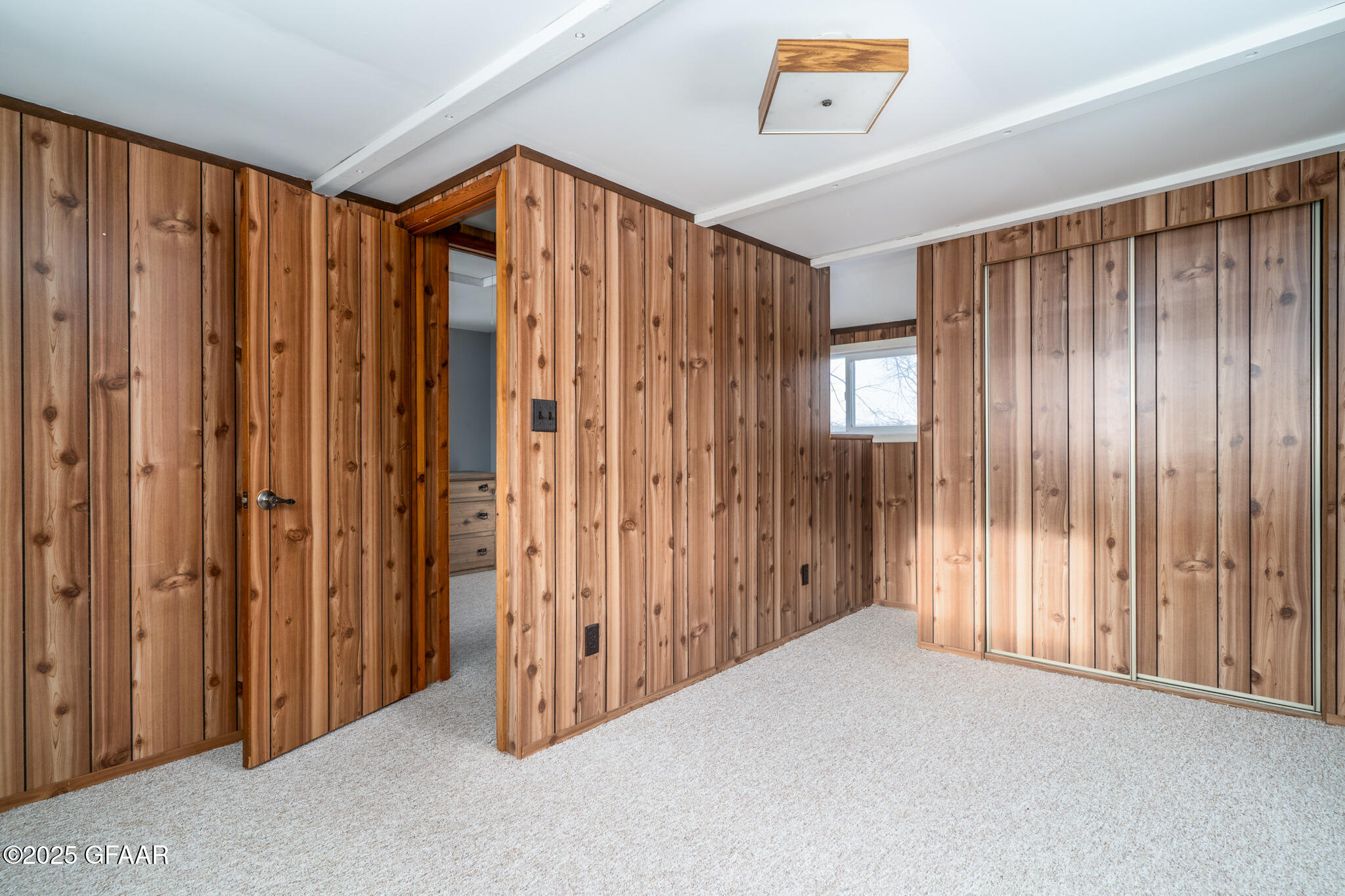property viewer photo 18