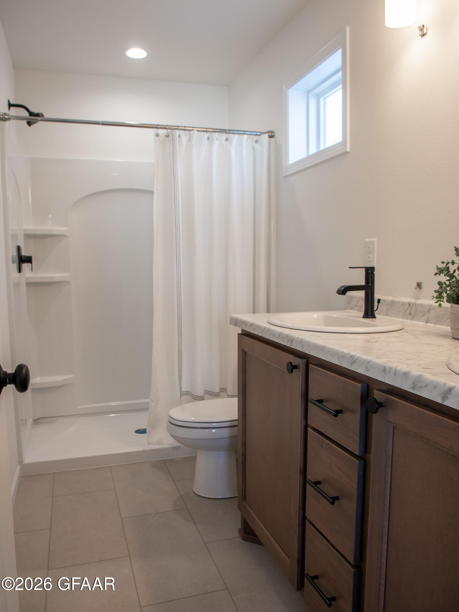 property viewer photo 16
