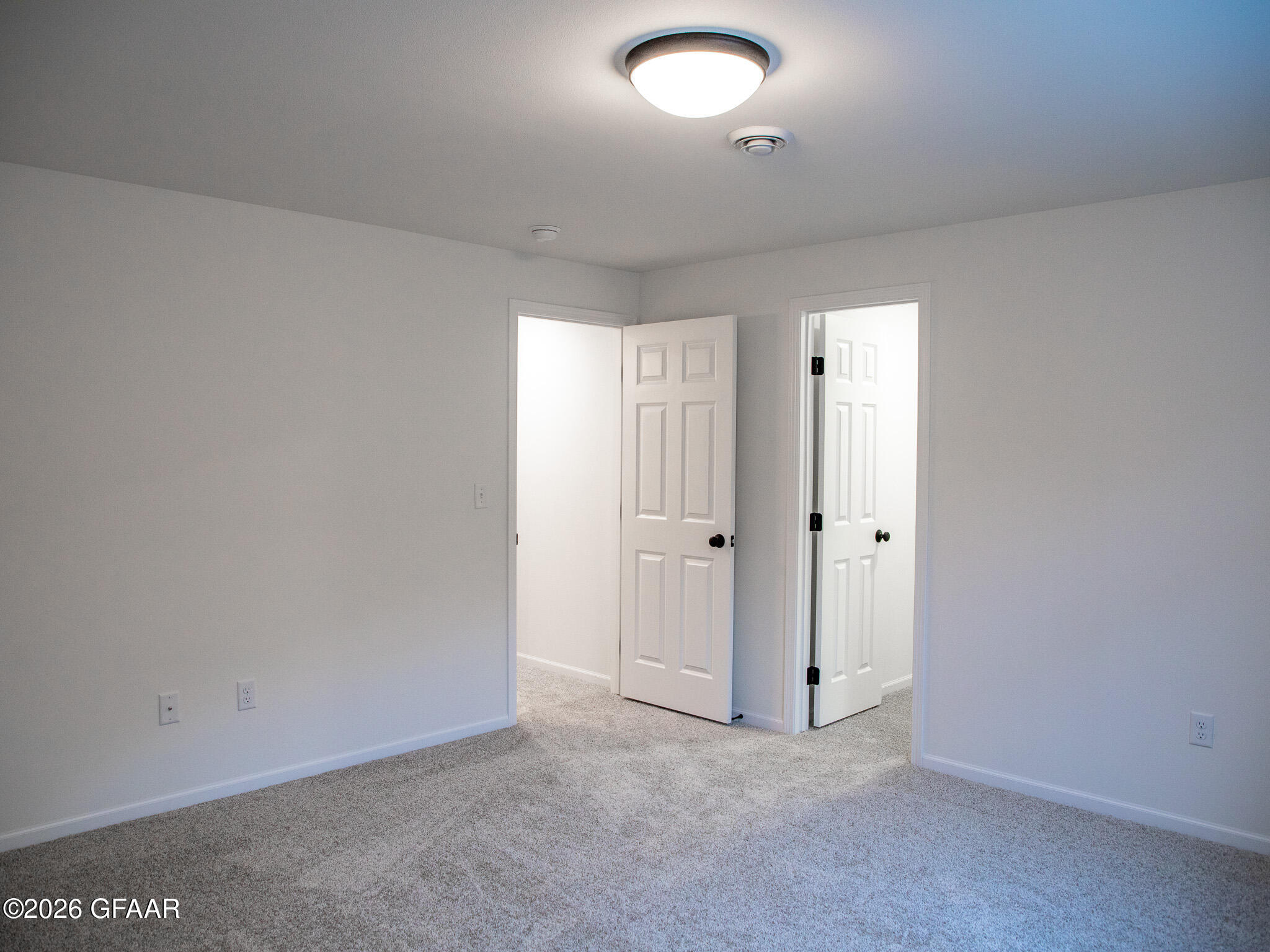 property viewer photo 25