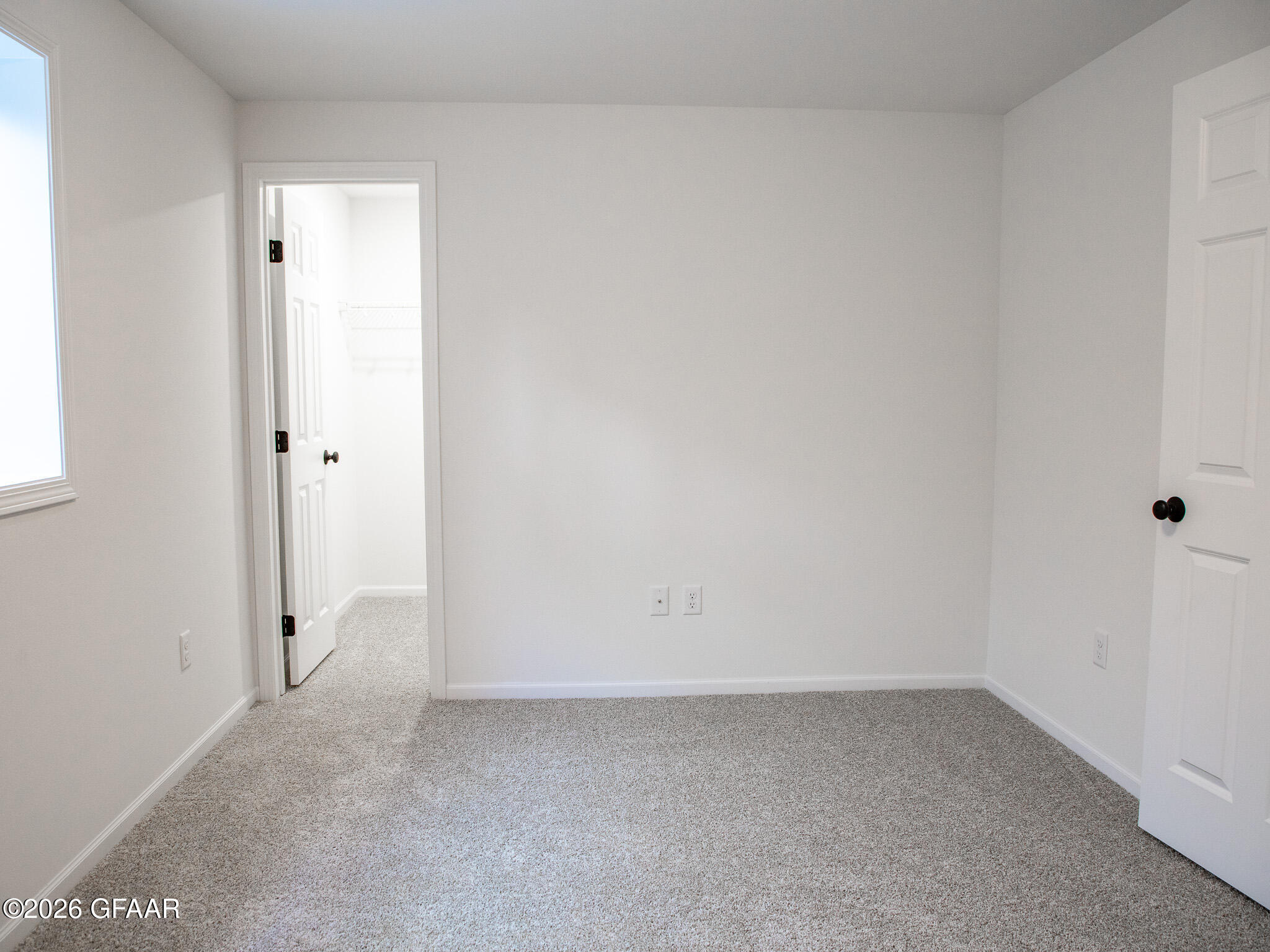 property viewer photo 27