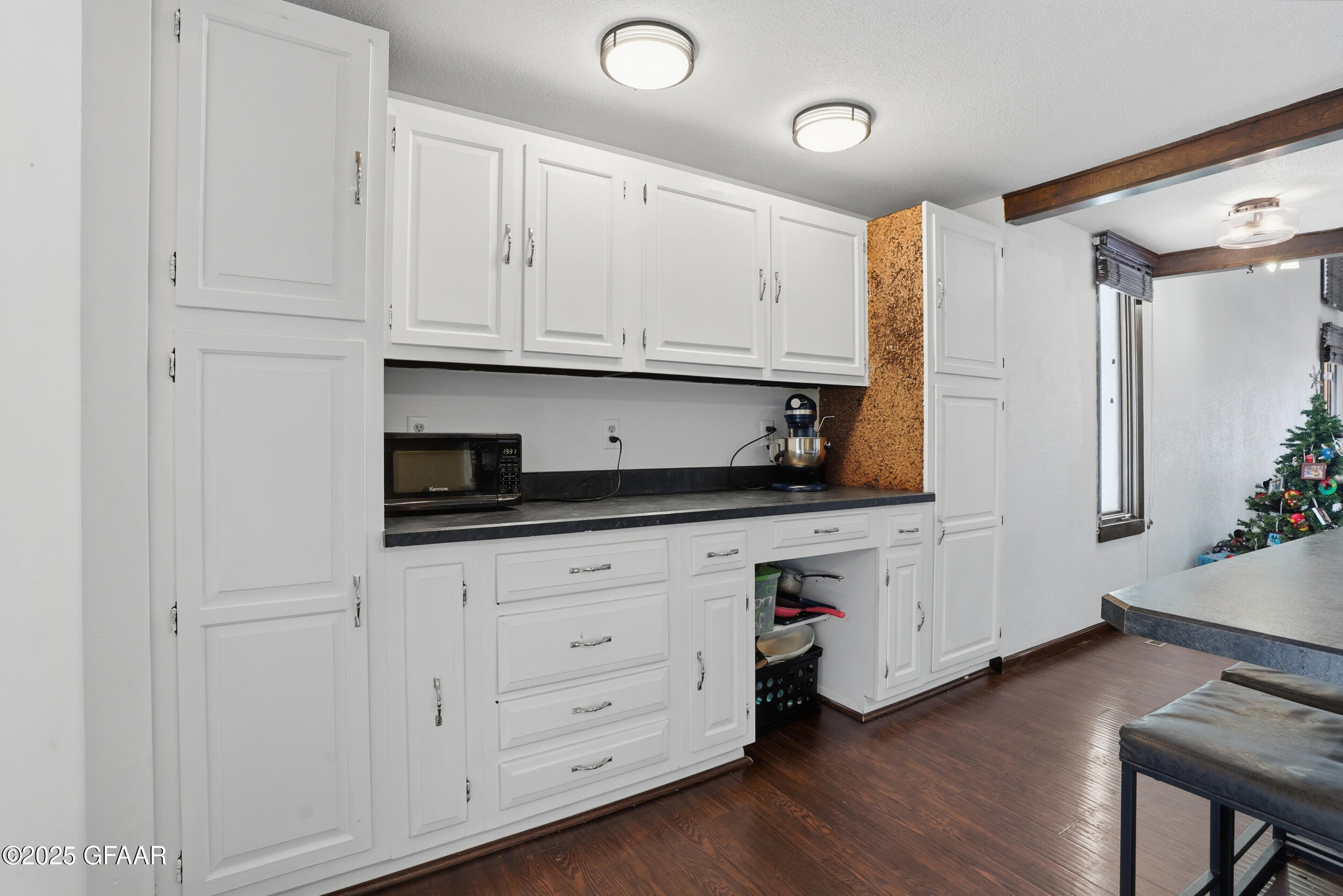 property viewer photo 10