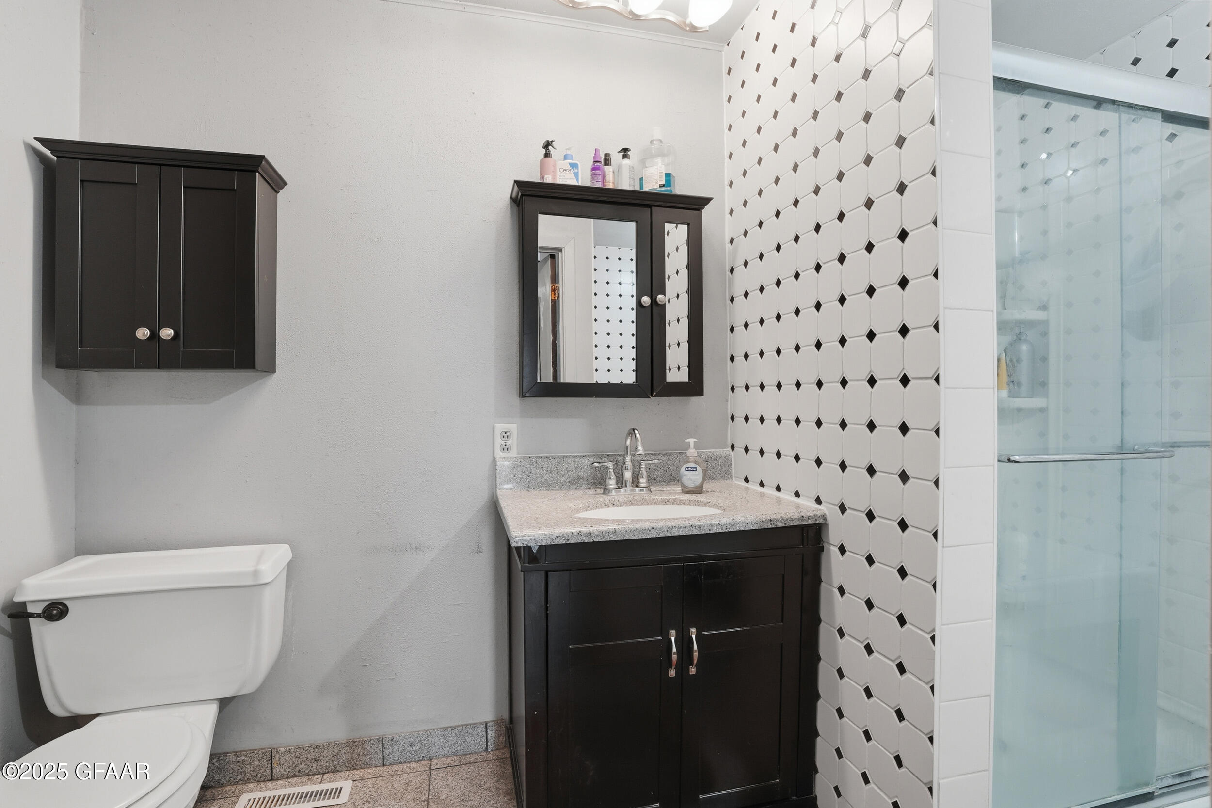 property viewer photo 12