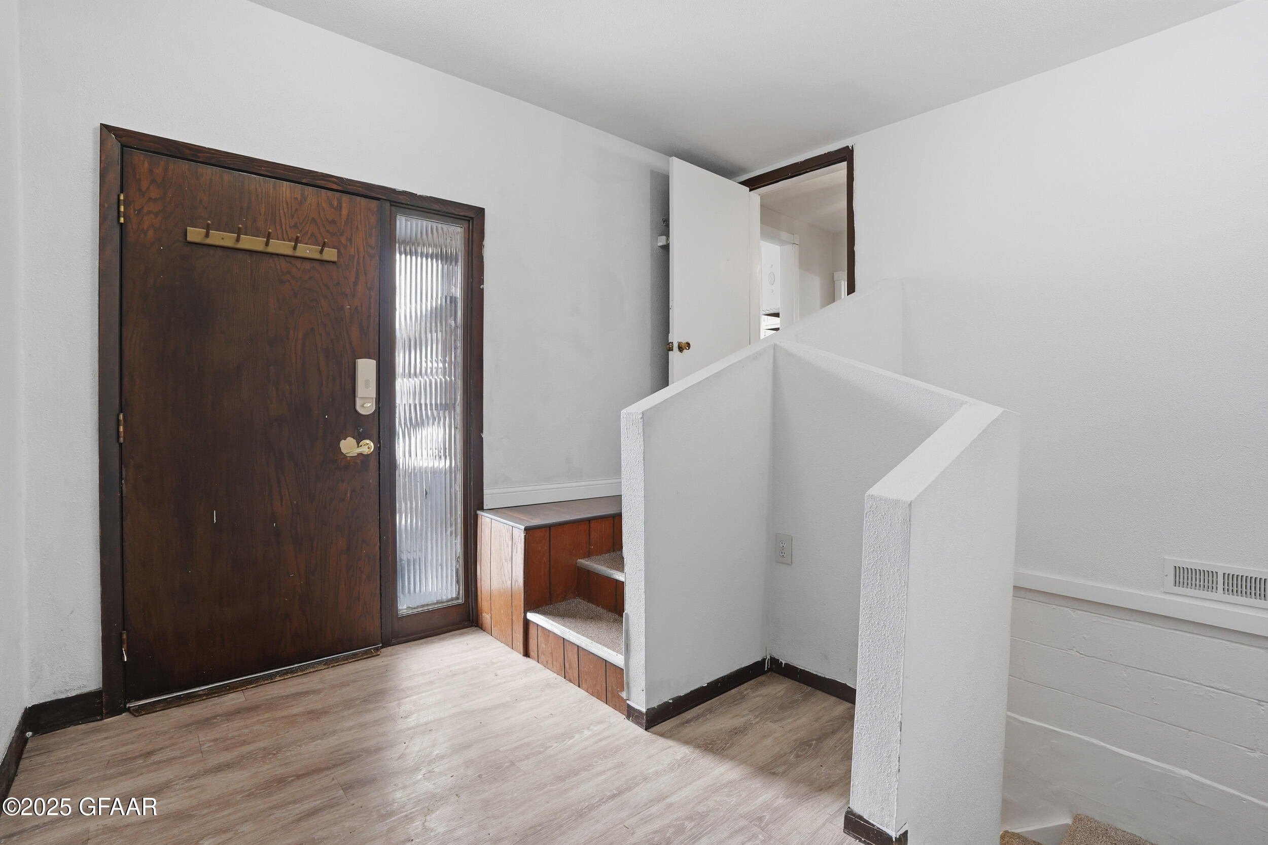 property viewer photo 14