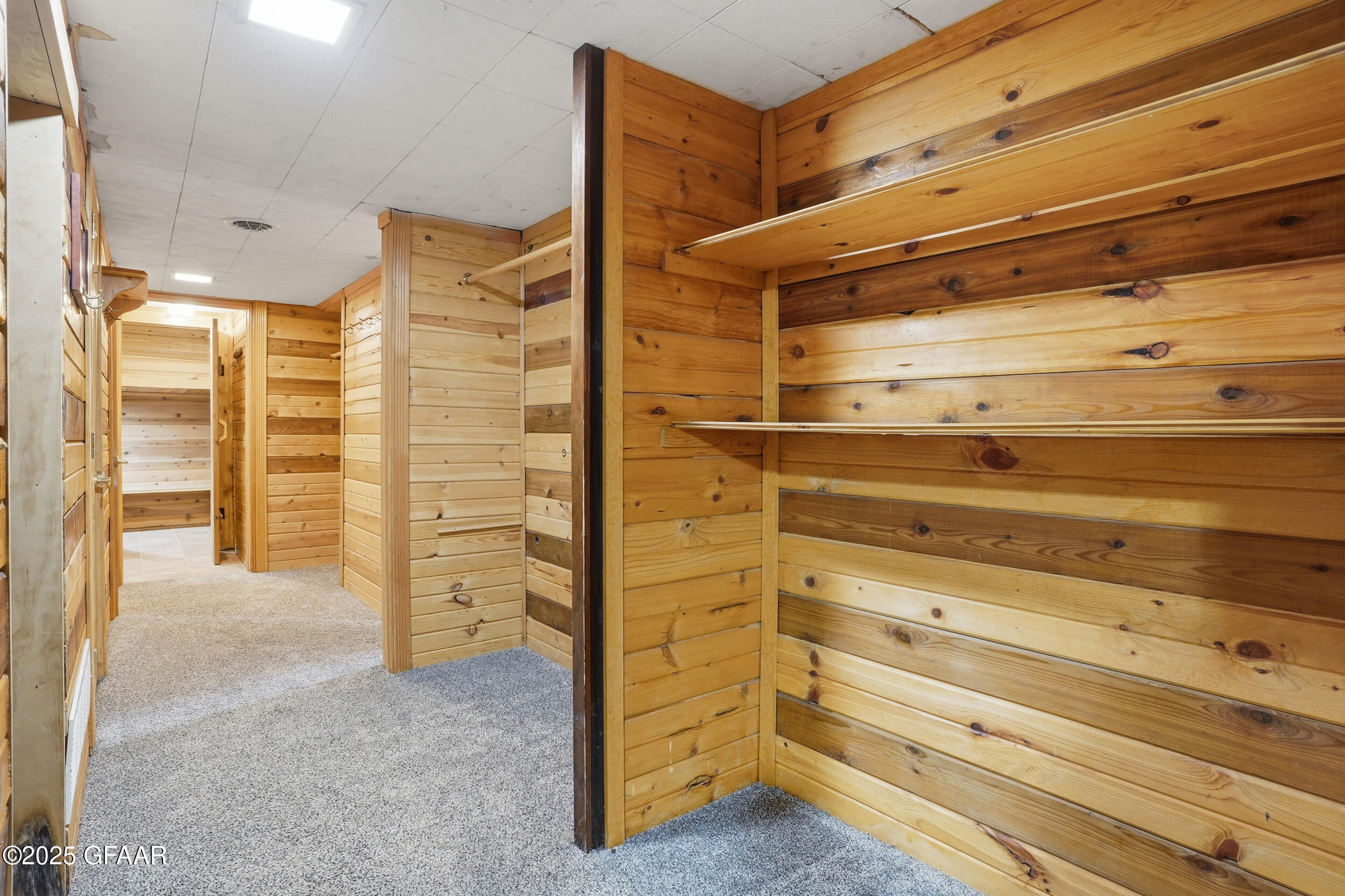 property viewer photo 25