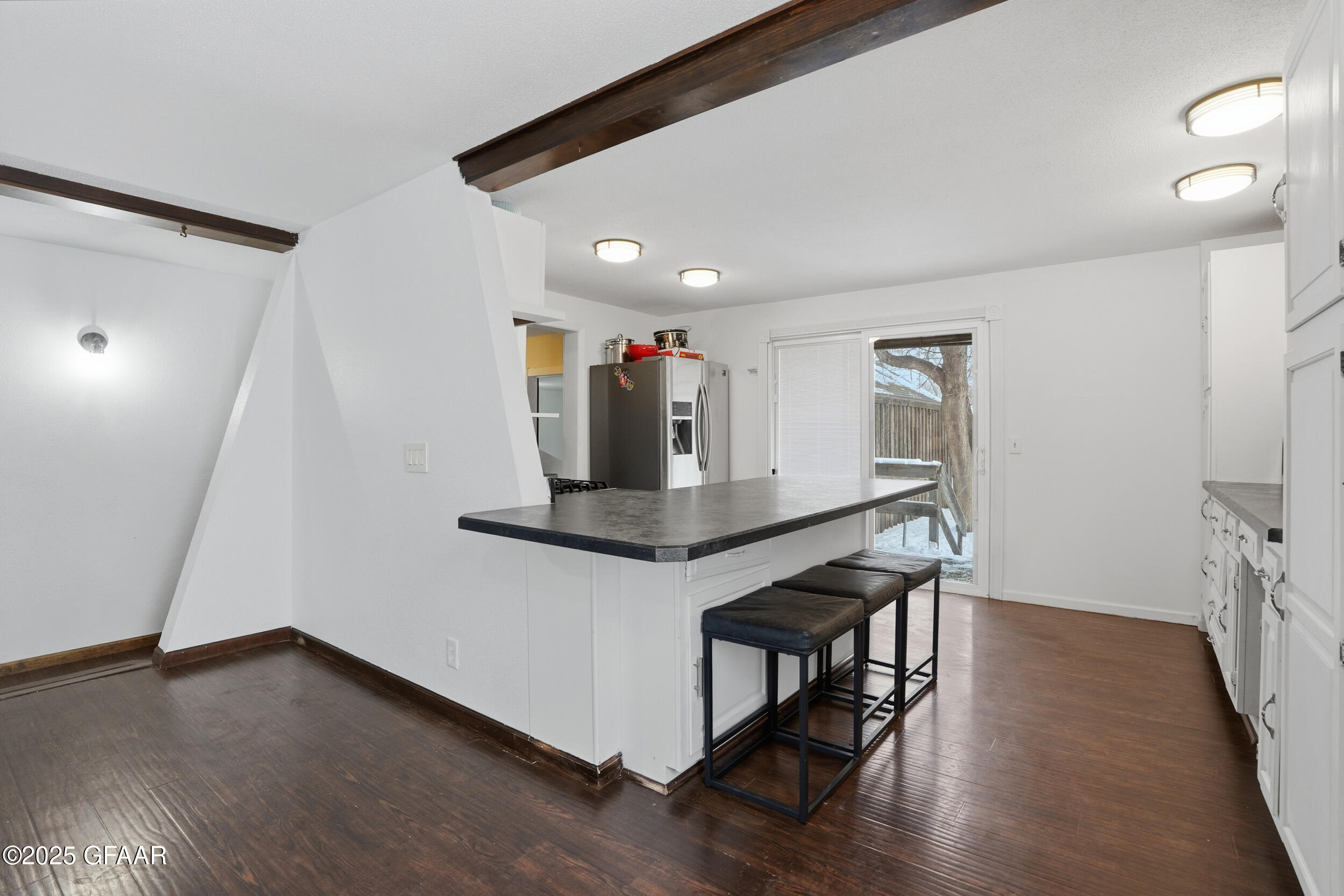 property viewer photo 7