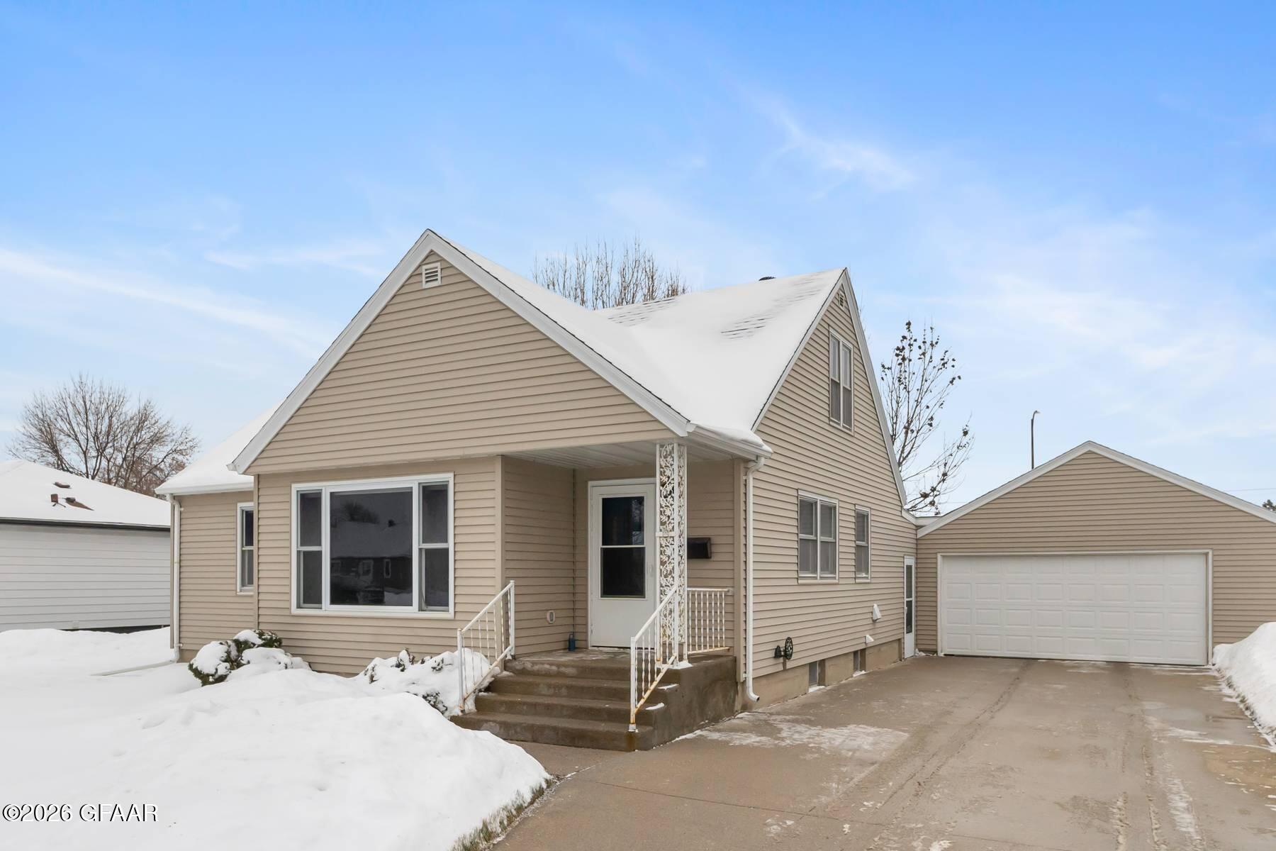 main property photo 0