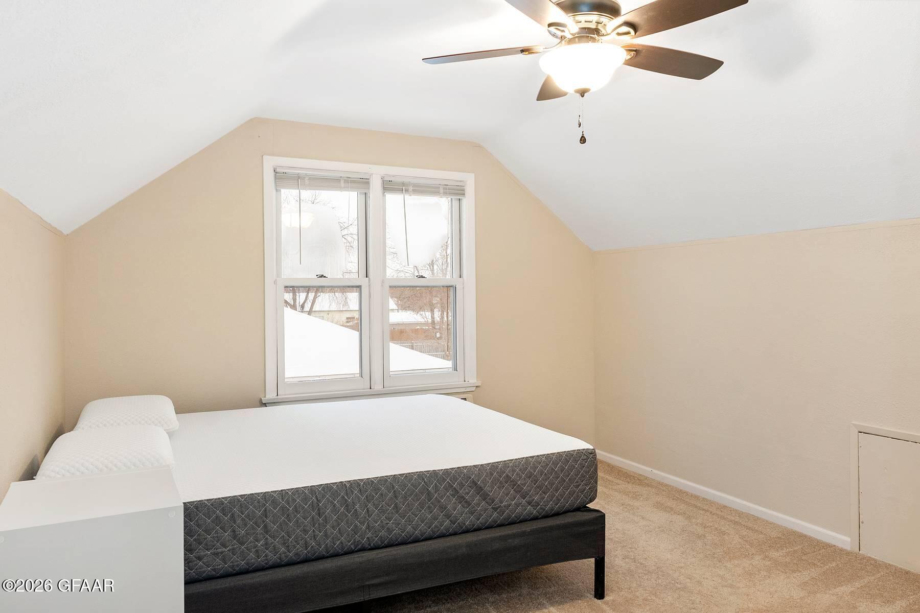 property viewer photo 16