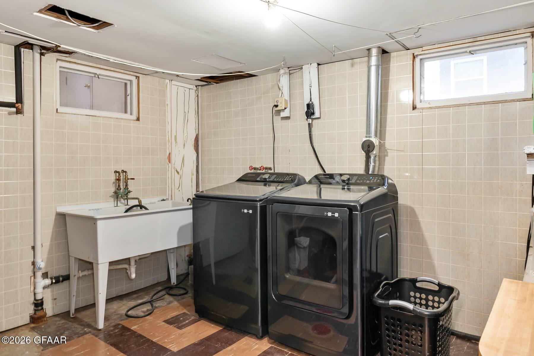 property viewer photo 18