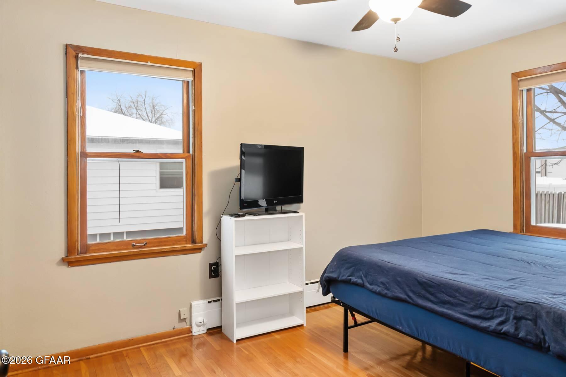 property viewer photo 9