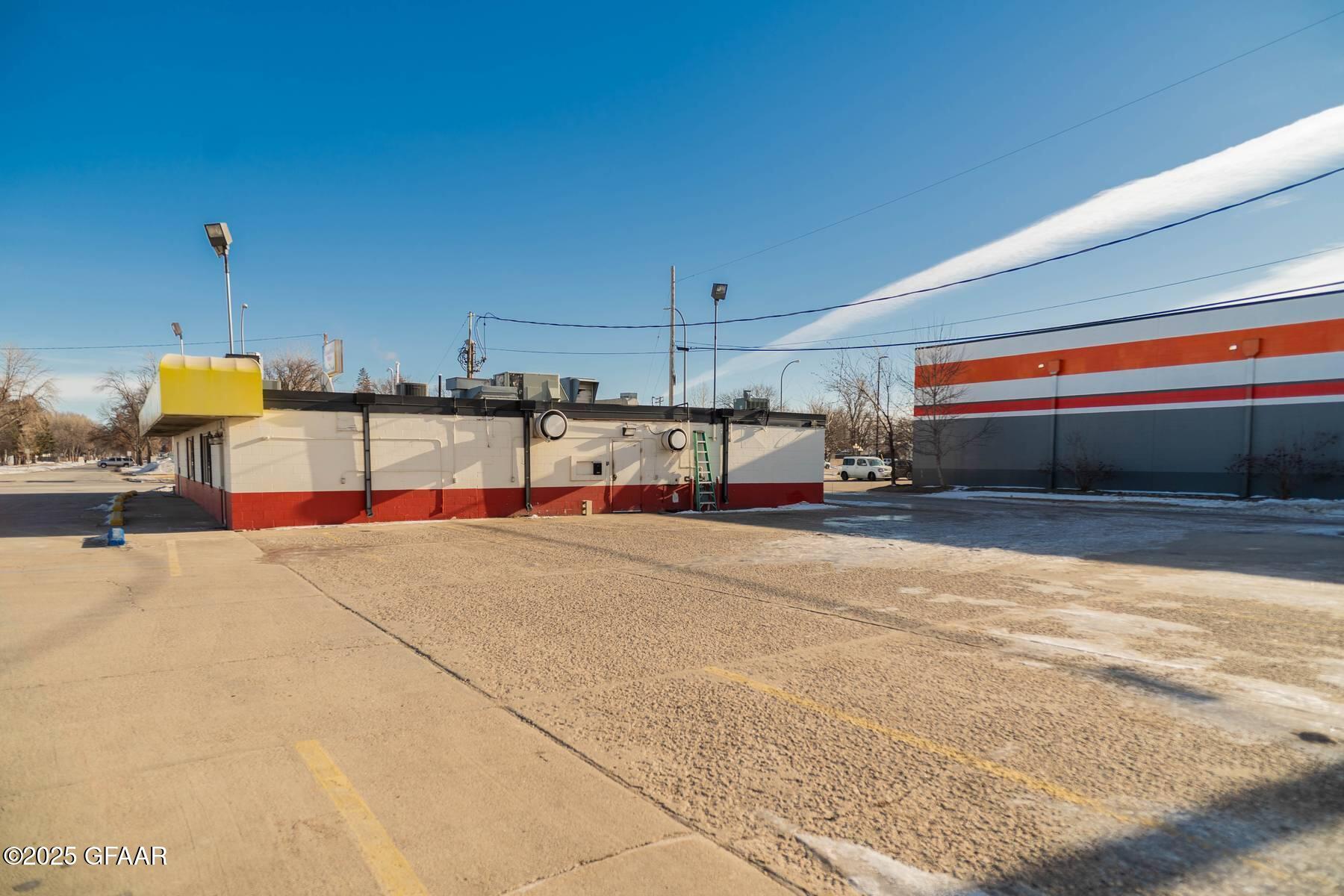 main property photo 5