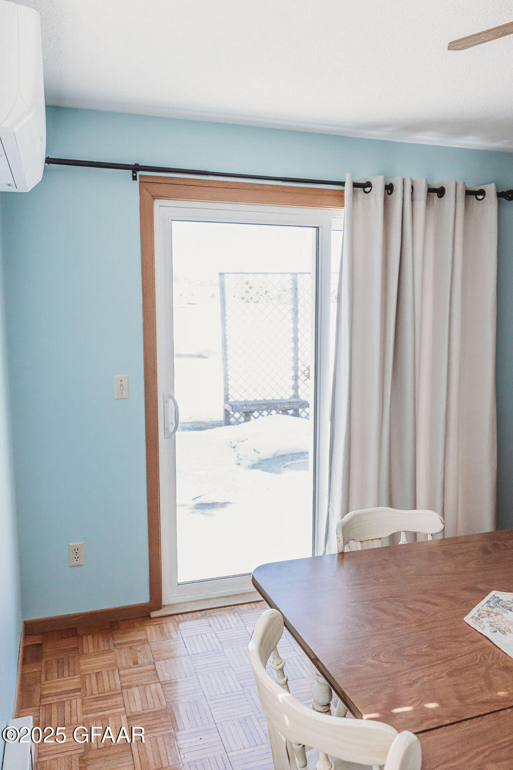 property viewer photo 11