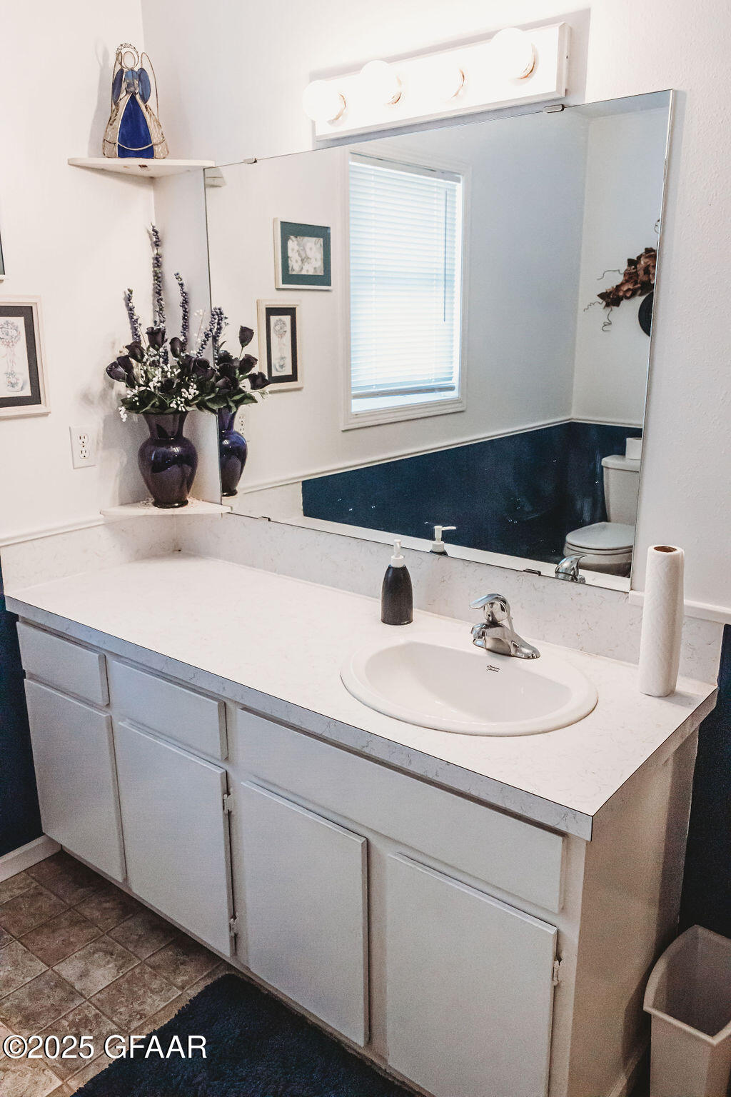 property viewer photo 19