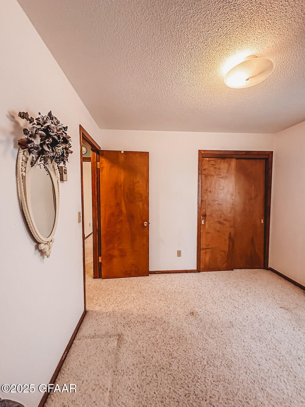 property viewer photo 25