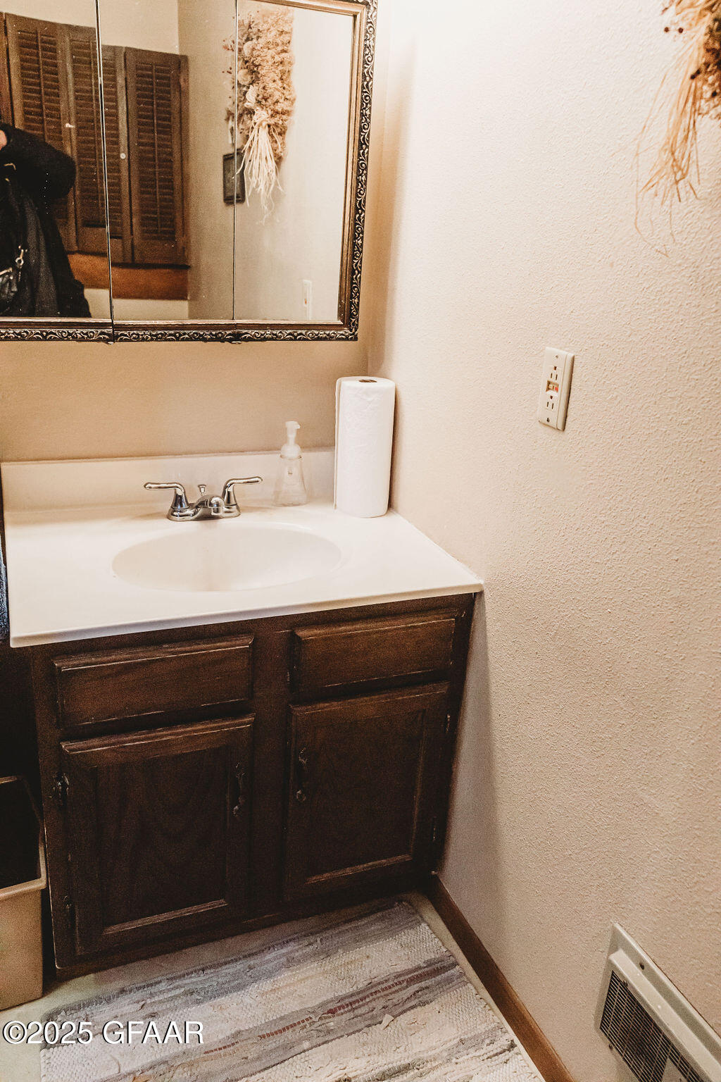 property viewer photo 4
