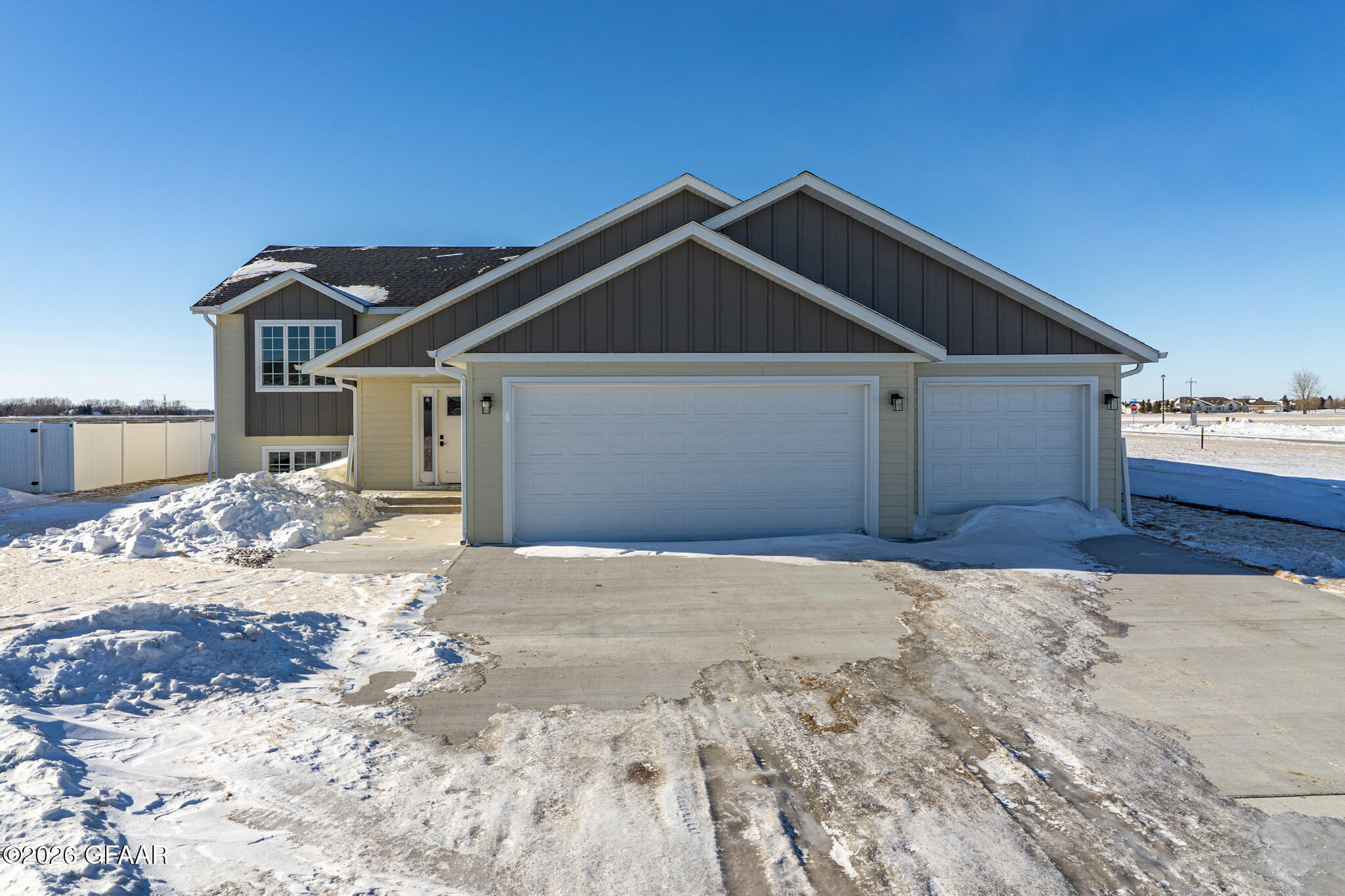 main property photo 0