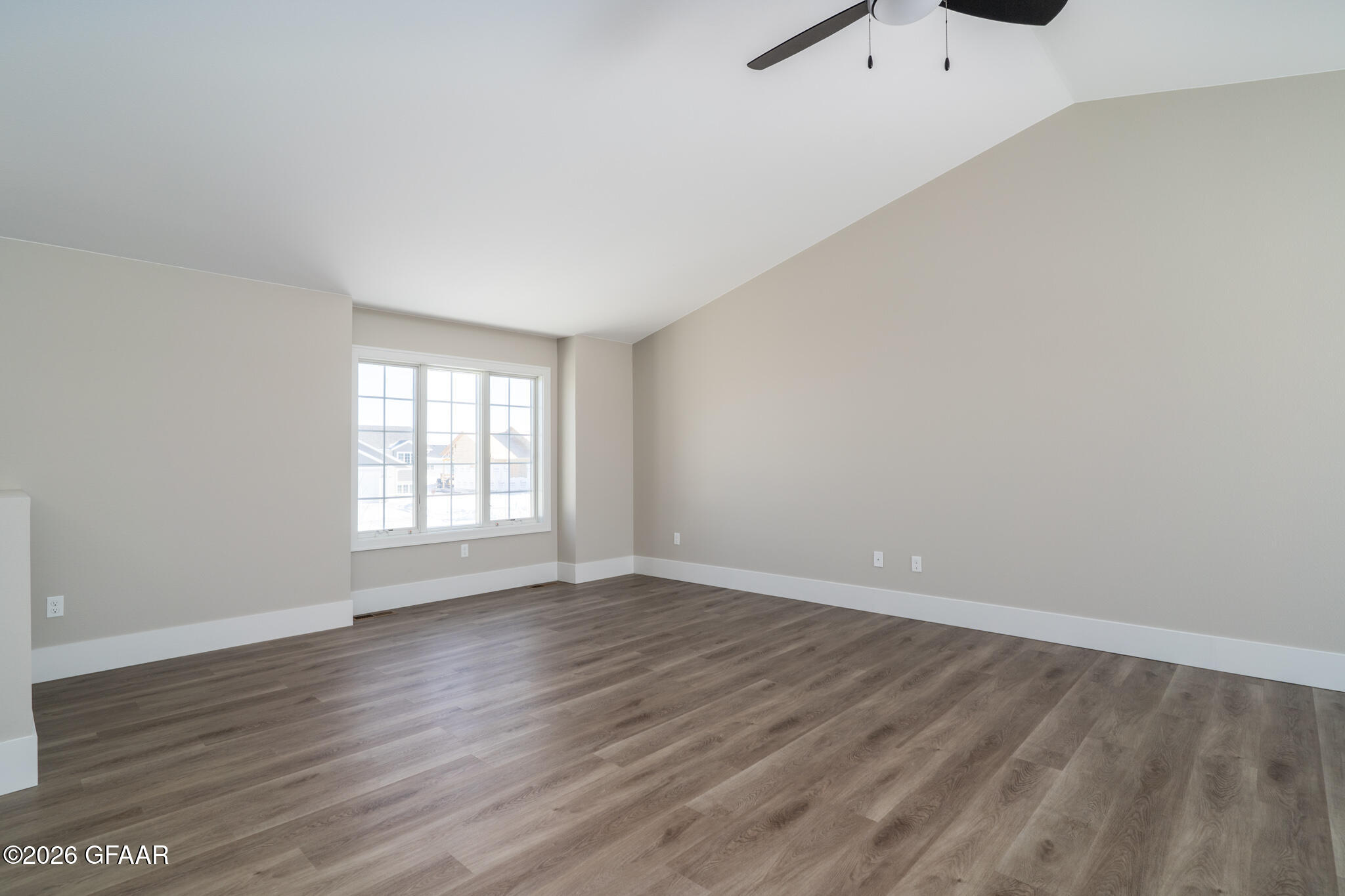 property viewer photo 11