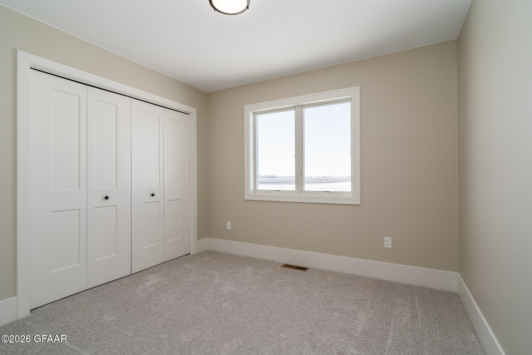 property viewer photo 20
