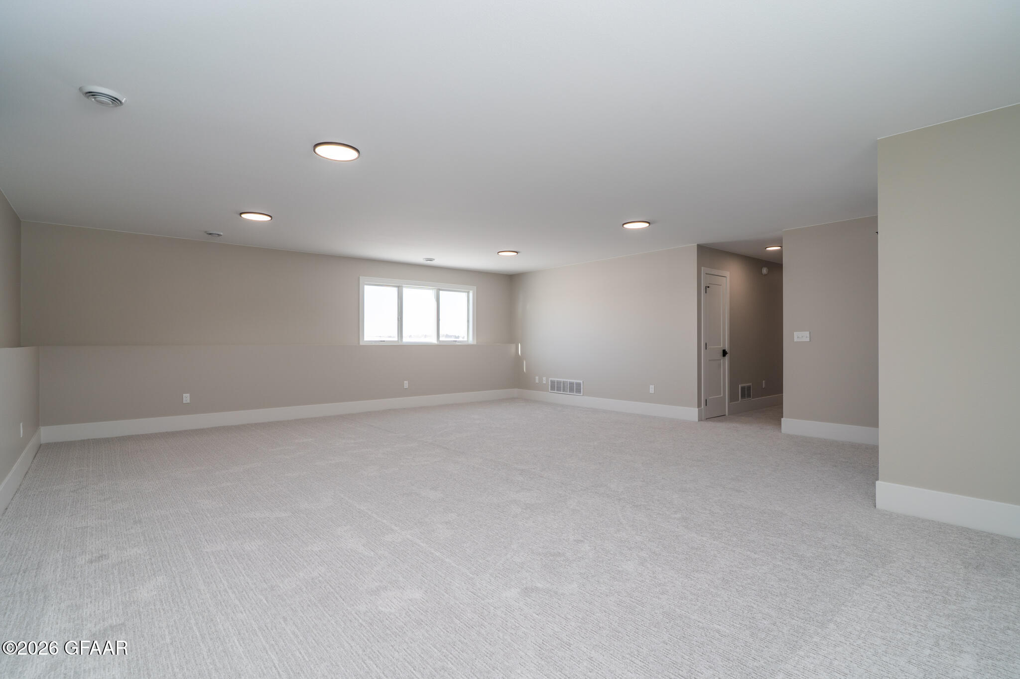 property viewer photo 24