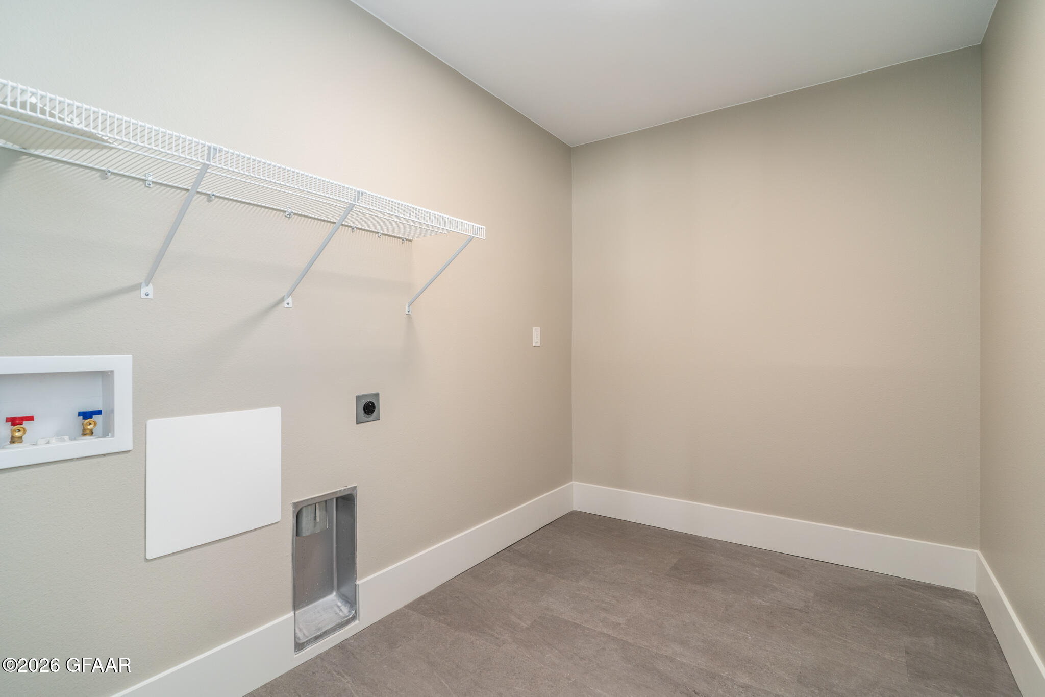 property viewer photo 25