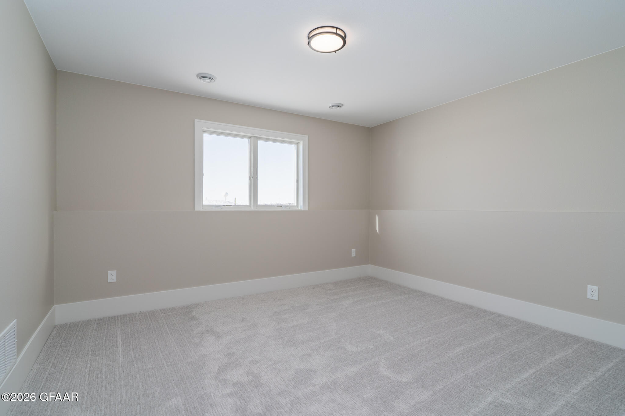 property viewer photo 27