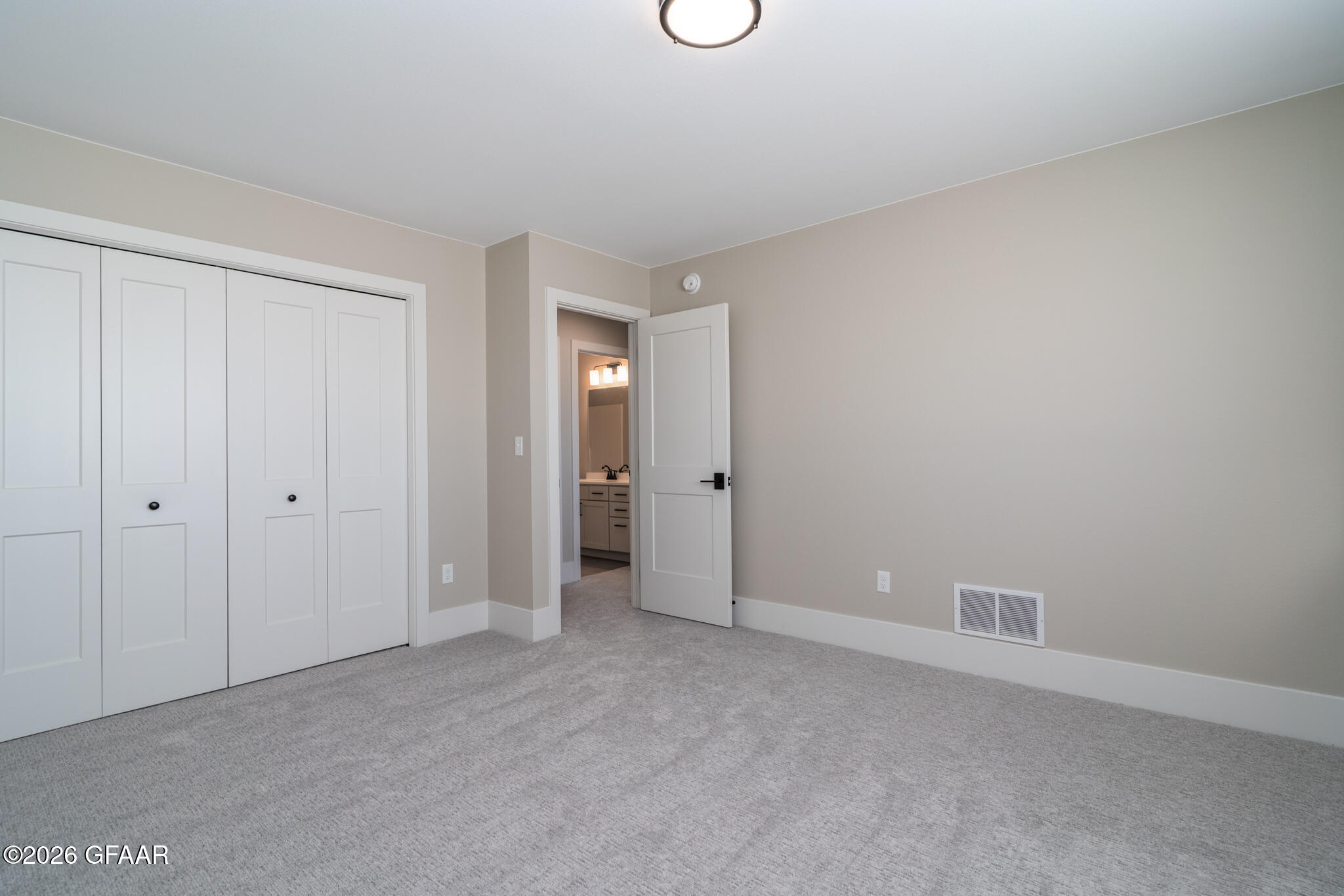 property viewer photo 28