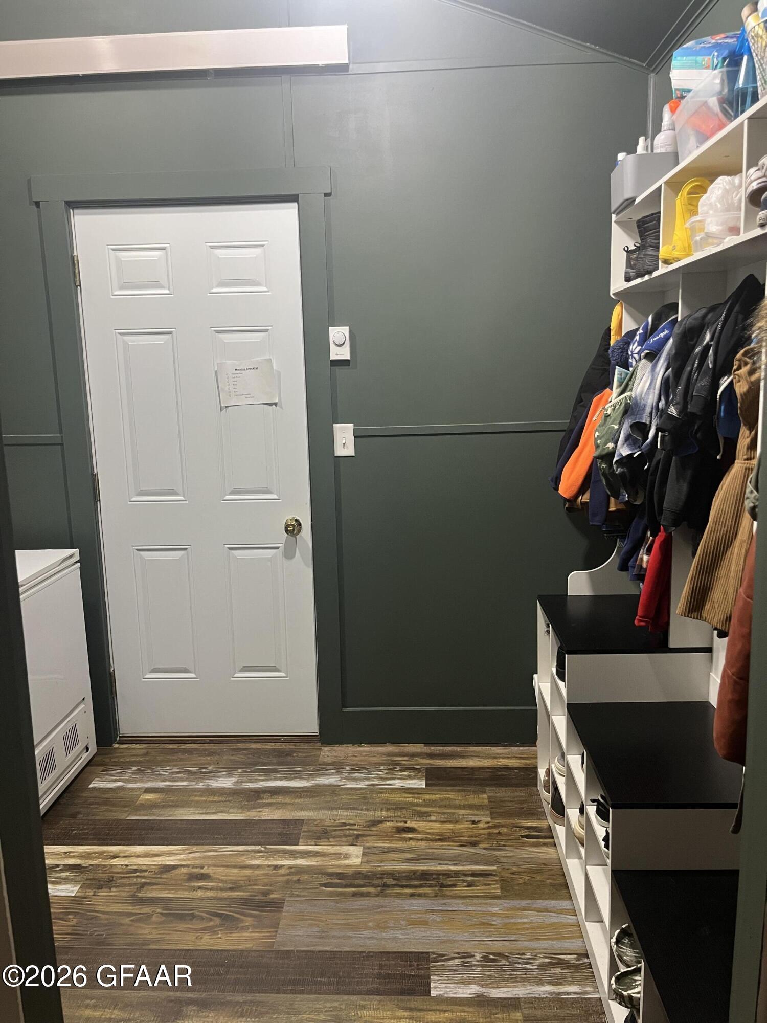 property viewer photo 15