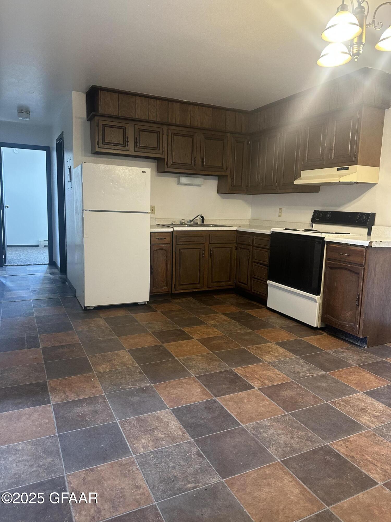 property viewer photo 7