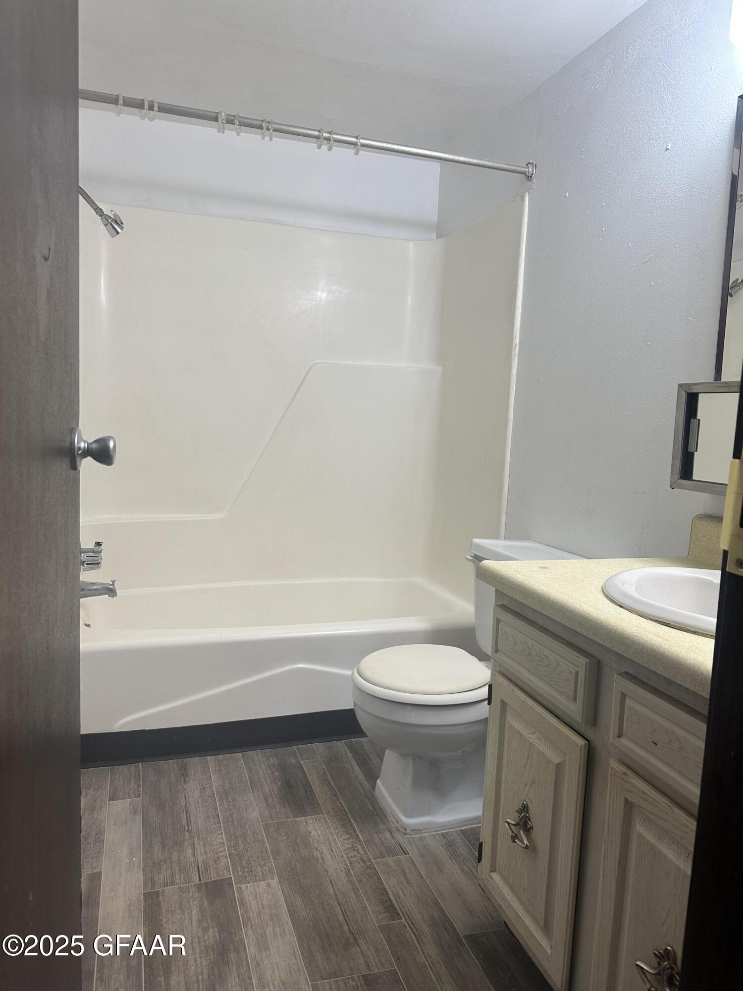 property viewer photo 9
