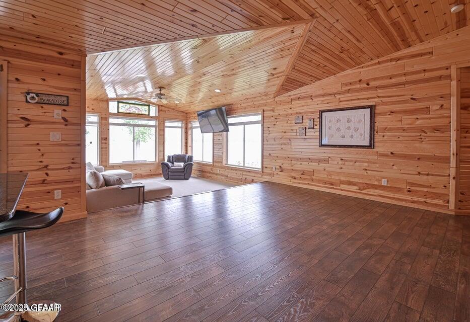 property viewer photo 7