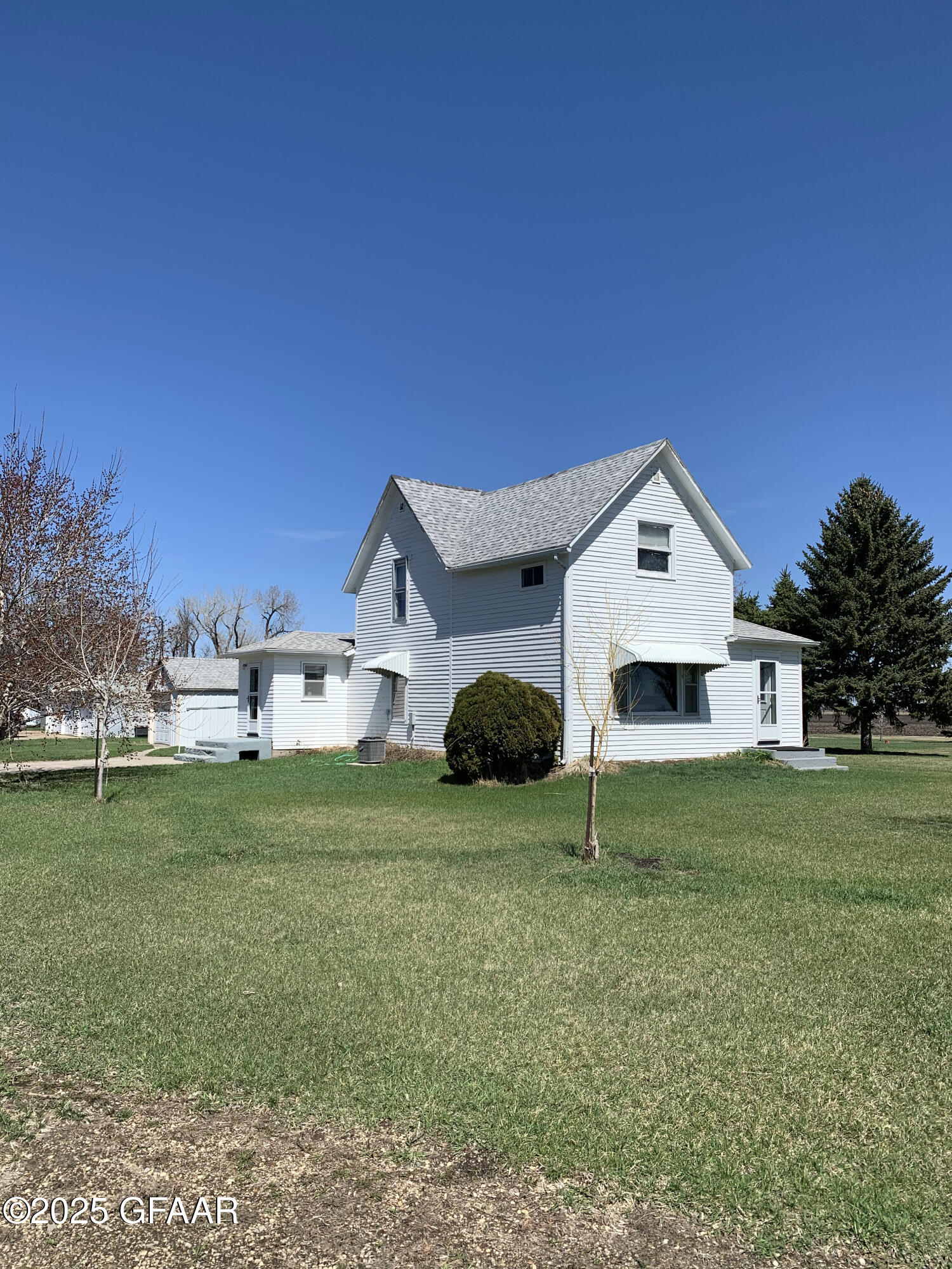main property photo 4