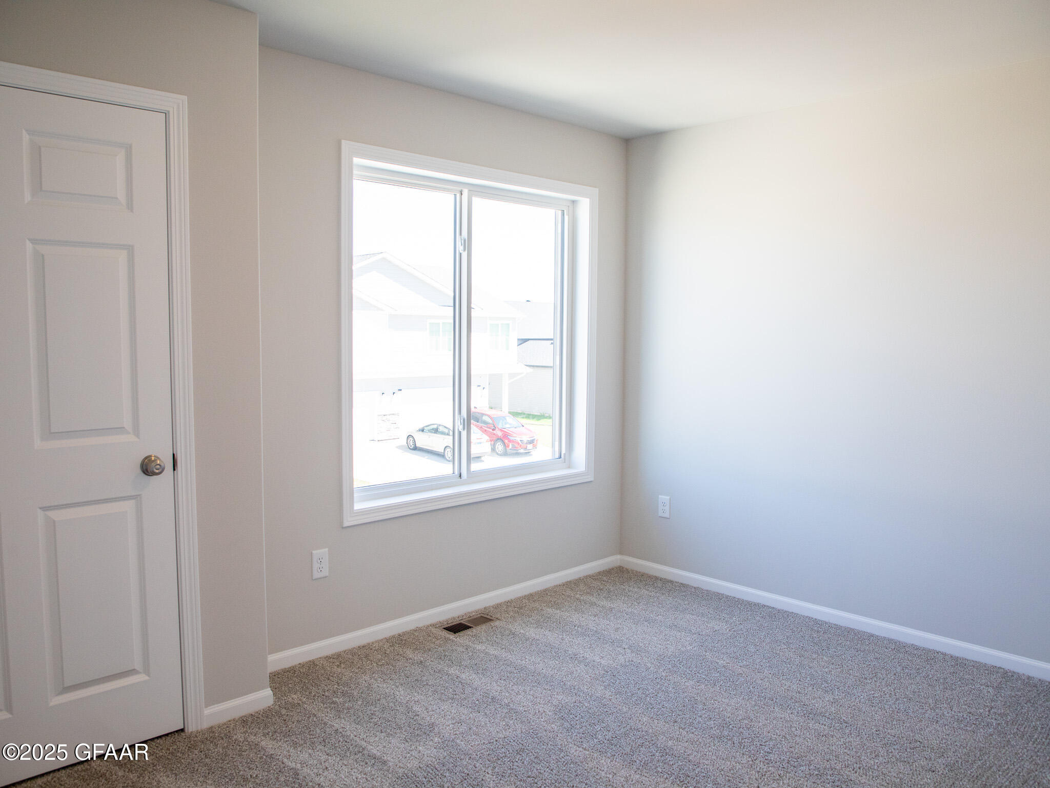 property viewer photo 22