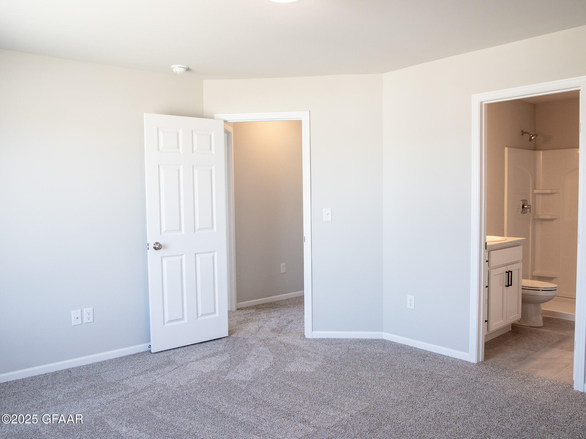 property viewer photo 25
