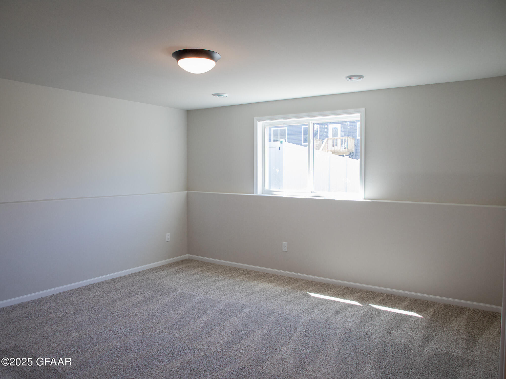 property viewer photo 28