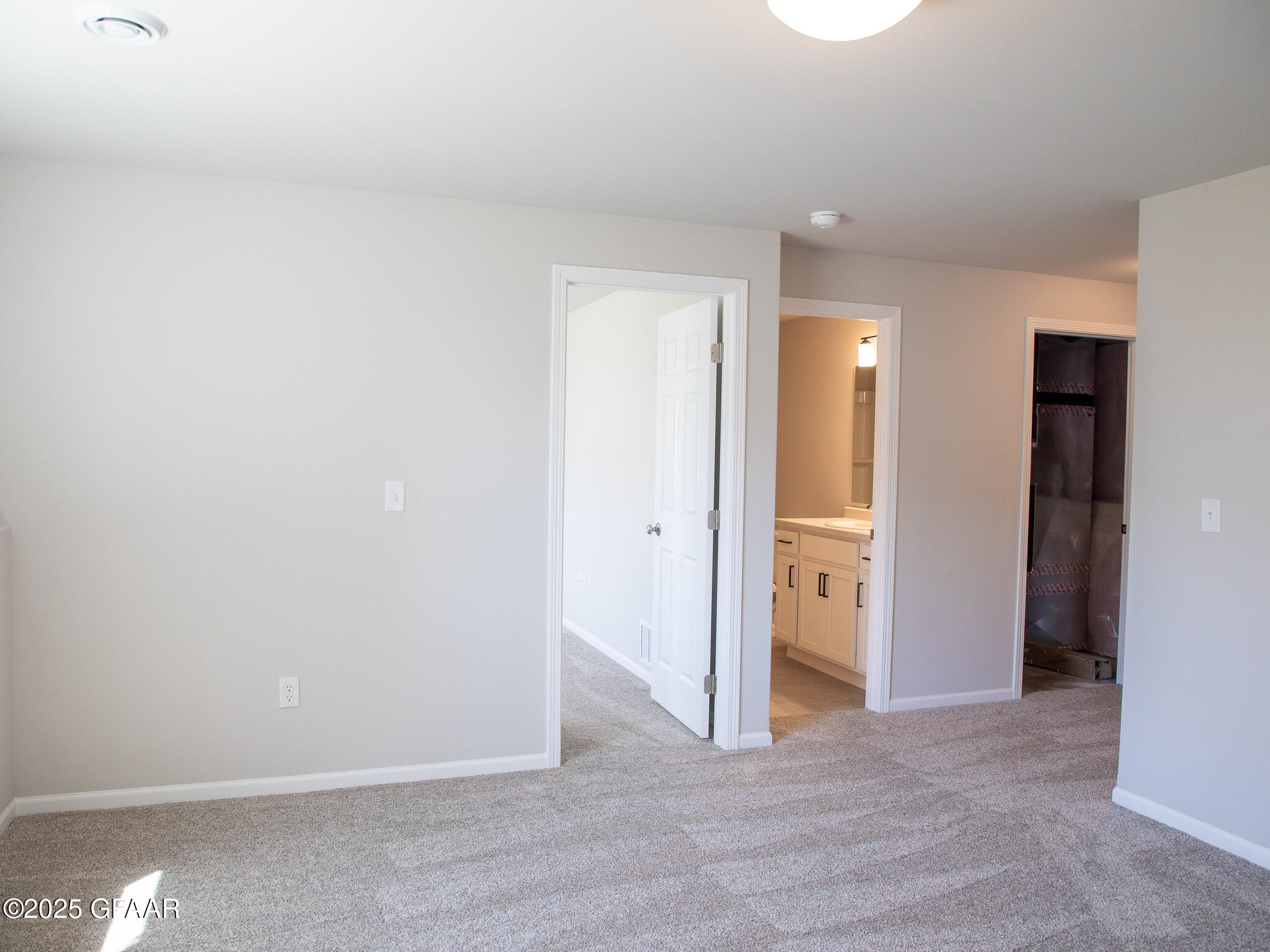 property viewer photo 29